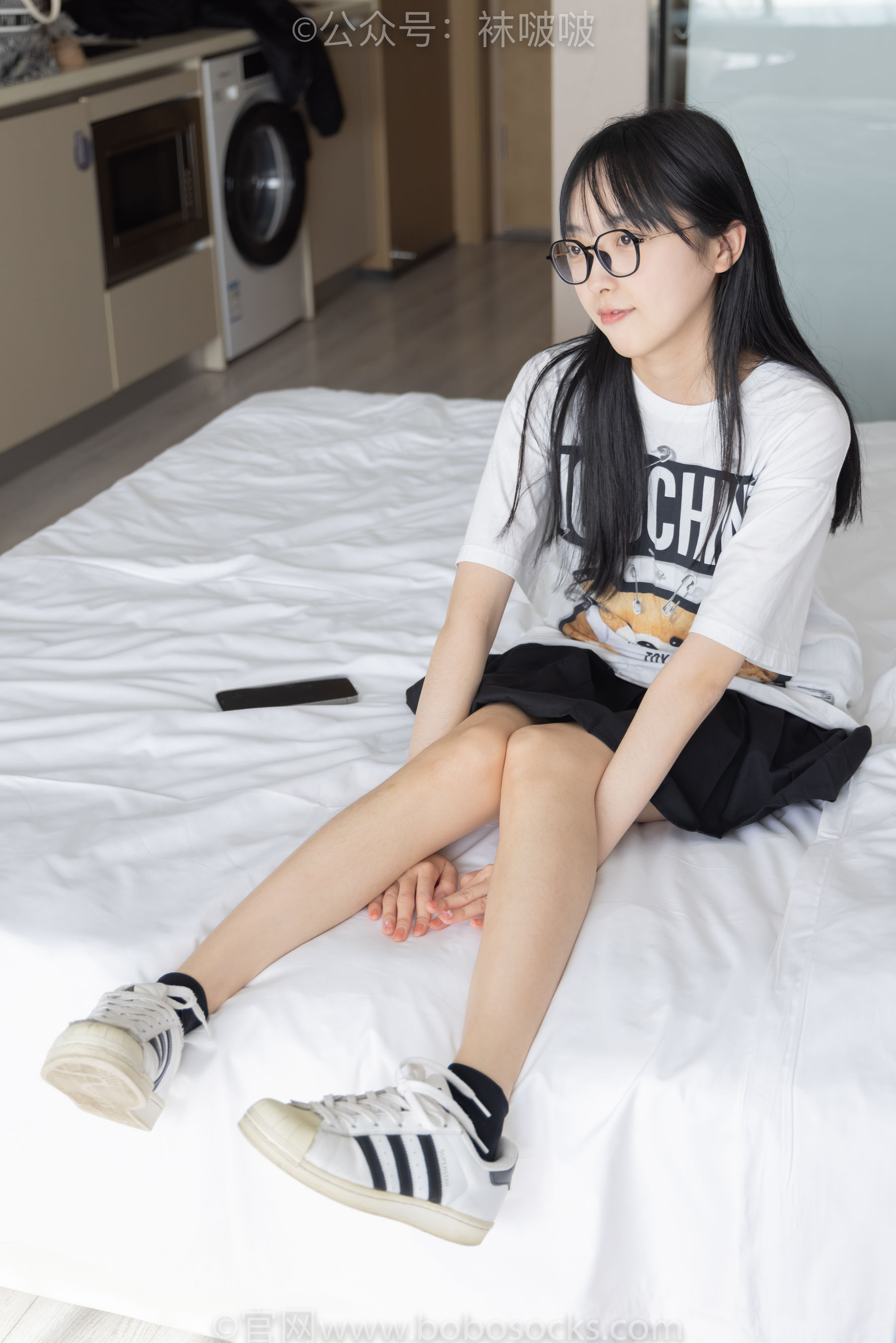 BoBoSocks袜啵啵 No.033 稚予-贝壳头、天鹅绒黑袜、天鹅绒白袜