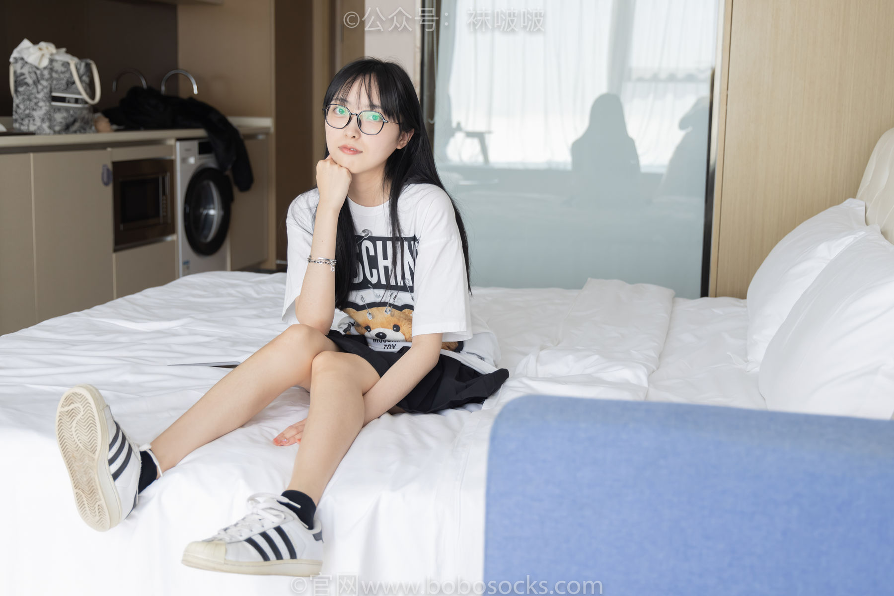 BoBoSocks袜啵啵 No.033 稚予-贝壳头、天鹅绒黑袜、天鹅绒白袜