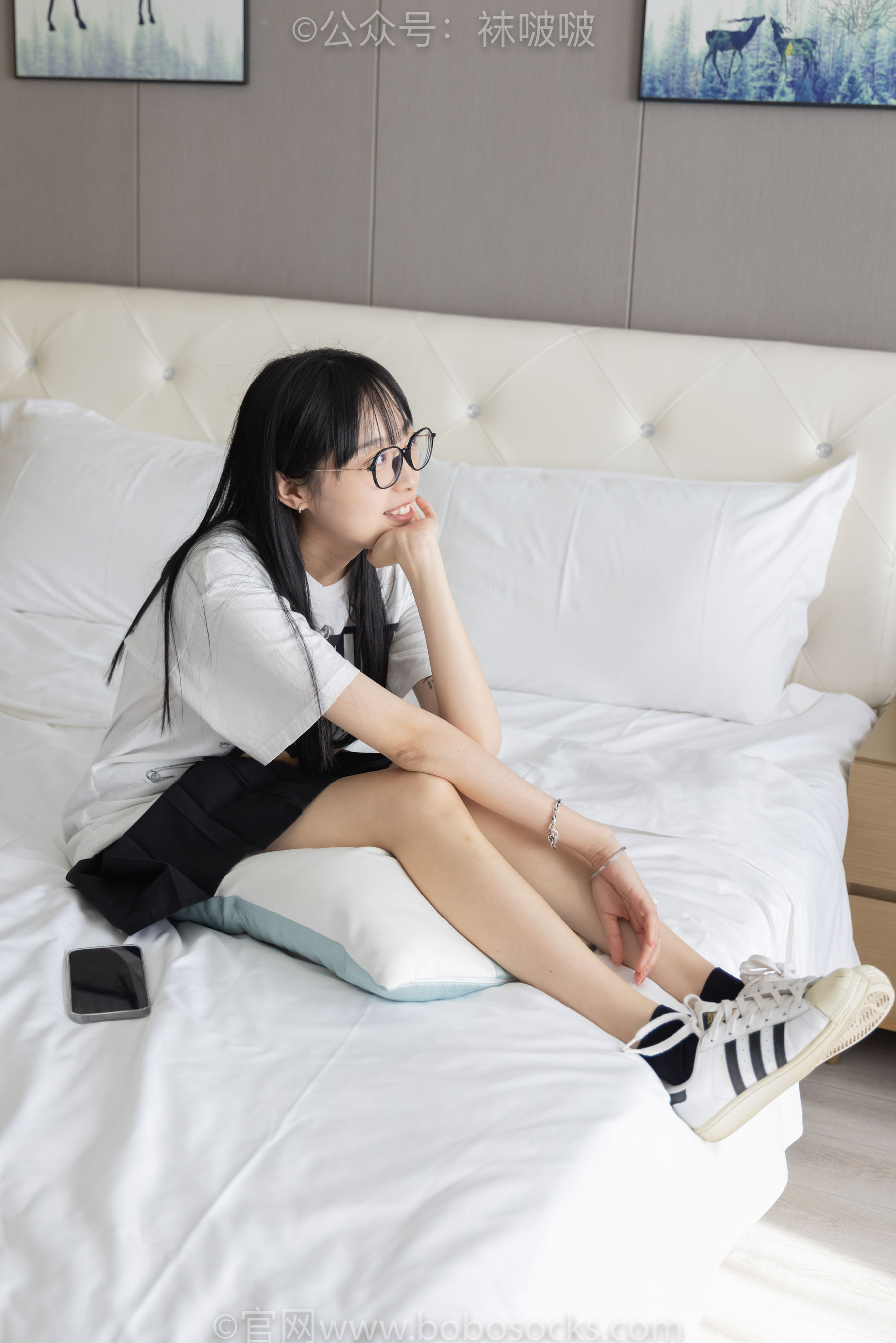 BoBoSocks袜啵啵 No.033 稚予-贝壳头、天鹅绒黑袜、天鹅绒白袜
