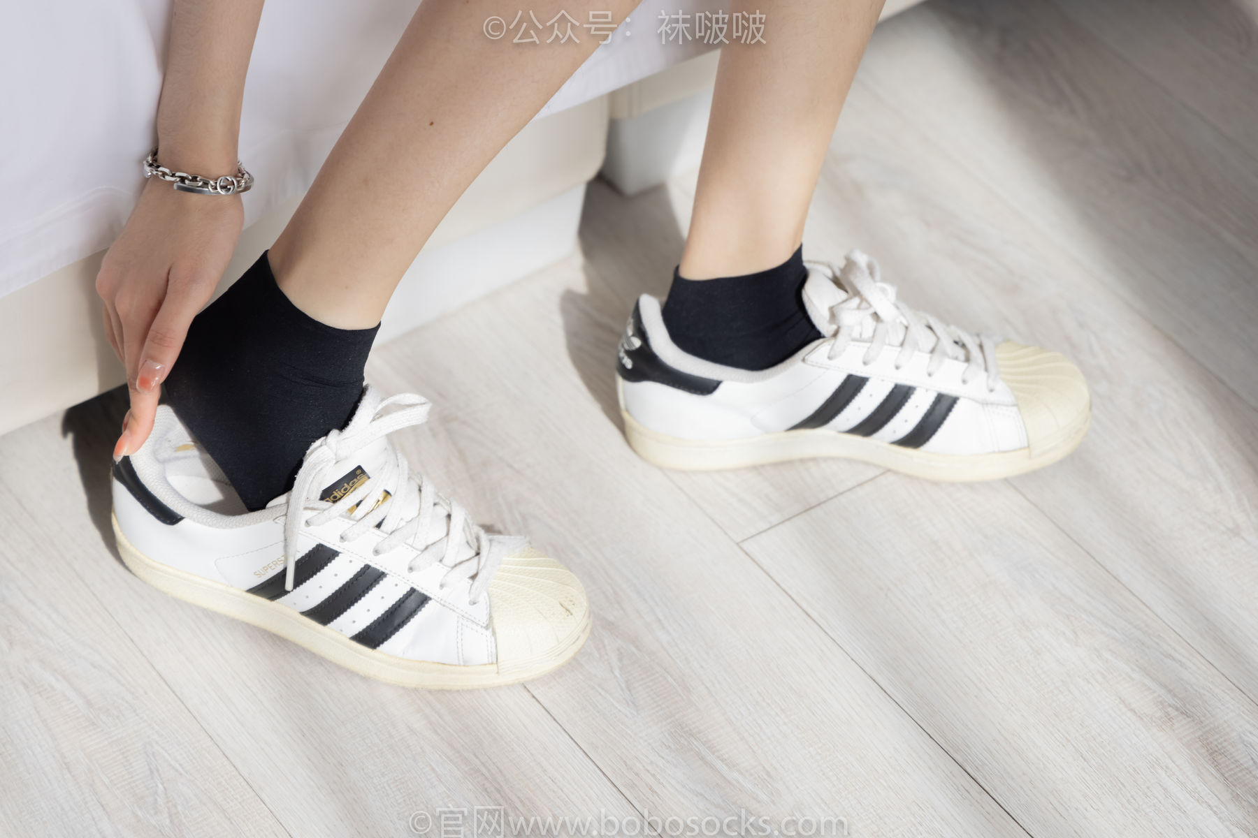 BoBoSocks袜啵啵 No.033 稚予-贝壳头、天鹅绒黑袜、天鹅绒白袜