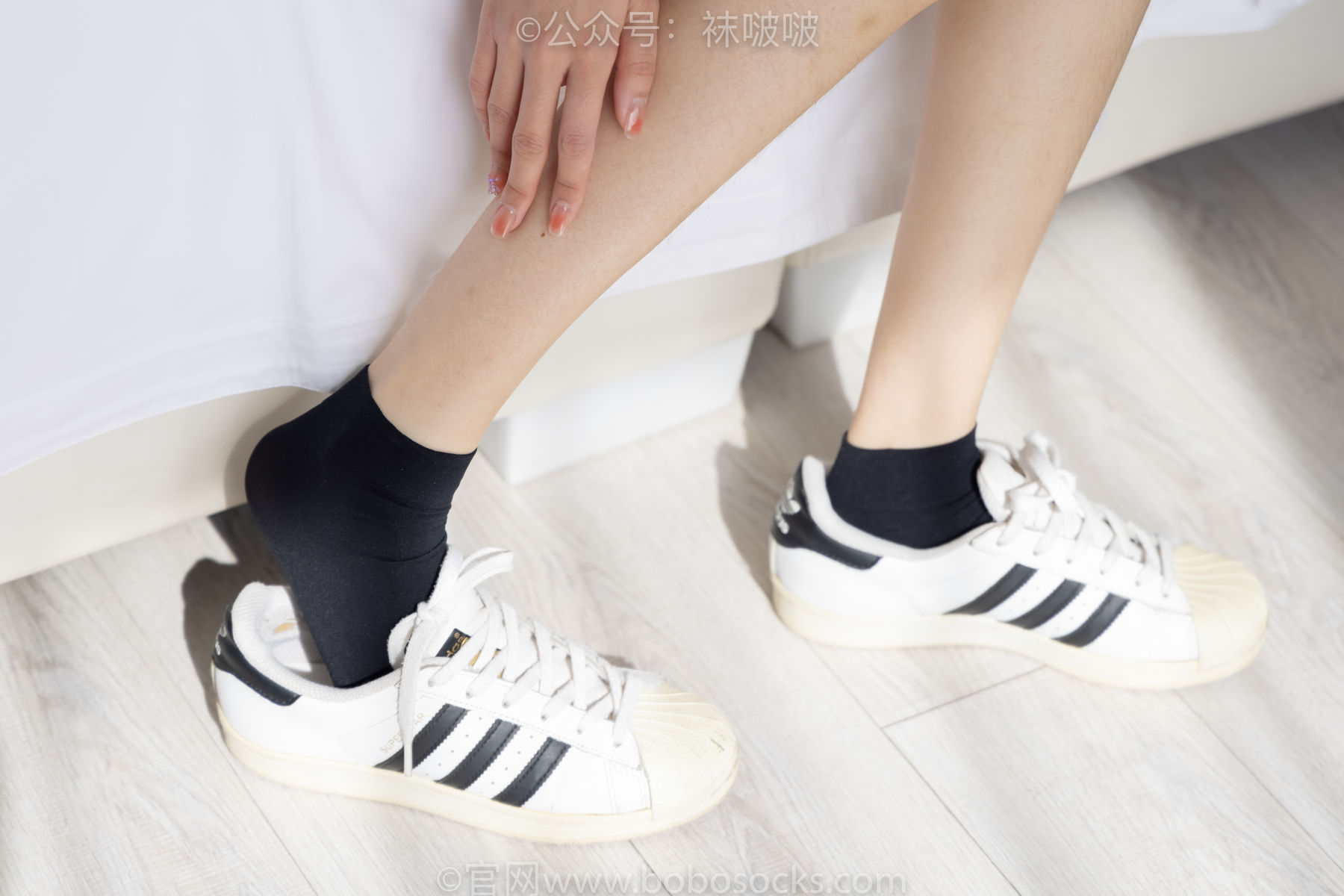BoBoSocks袜啵啵 No.033 稚予-贝壳头、天鹅绒黑袜、天鹅绒白袜