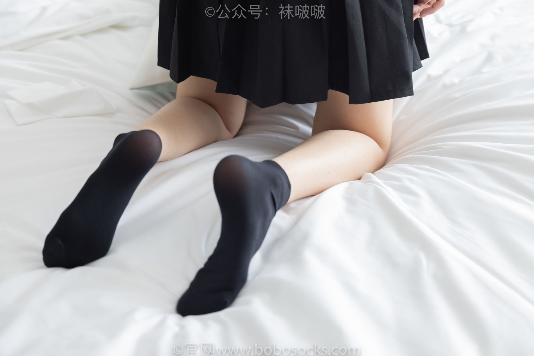 BoBoSocks袜啵啵 No.033 稚予-贝壳头、天鹅绒黑袜、天鹅绒白袜