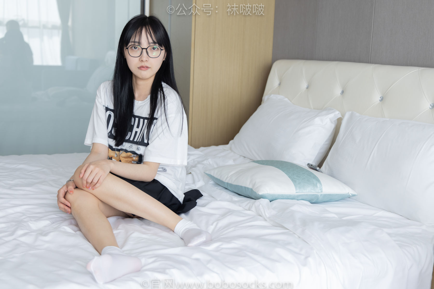 BoBoSocks袜啵啵 No.033 稚予-贝壳头、天鹅绒黑袜、天鹅绒白袜