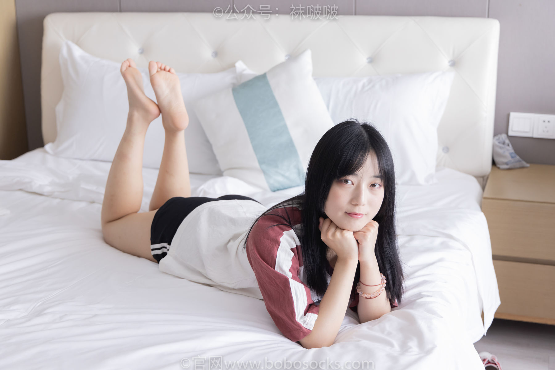 BoBoSocks袜啵啵 No.036 菠萝-帆布鞋、白棉袜、裸足