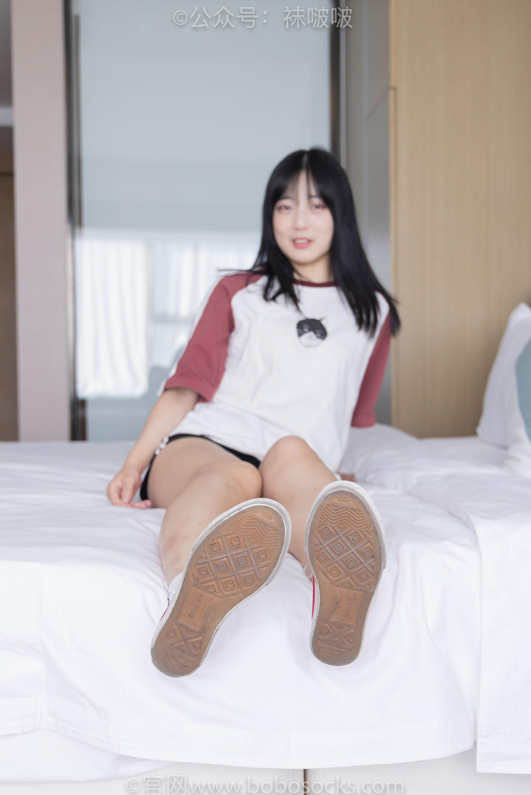 BoBoSocks袜啵啵 No.036 菠萝-帆布鞋、白棉袜、裸足
