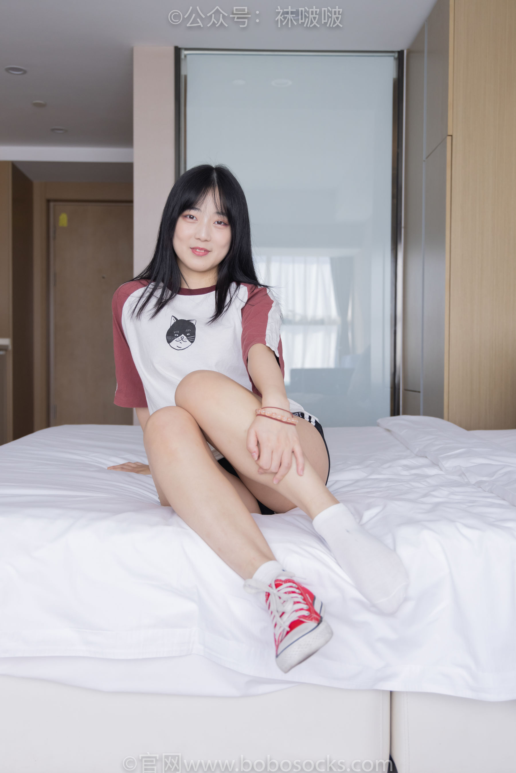 BoBoSocks袜啵啵 No.036 菠萝-帆布鞋、白棉袜、裸足