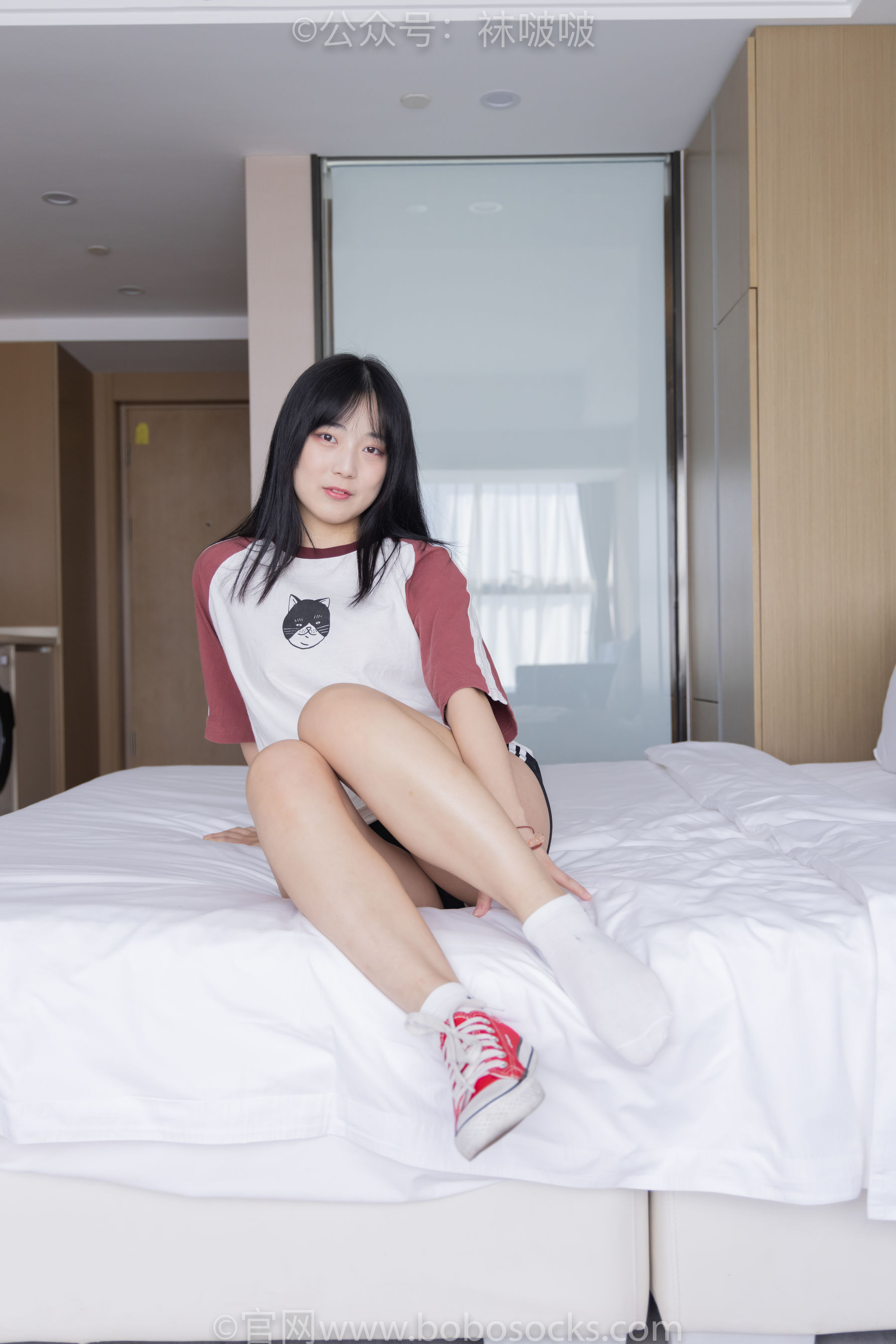 BoBoSocks袜啵啵 No.036 菠萝-帆布鞋、白棉袜、裸足