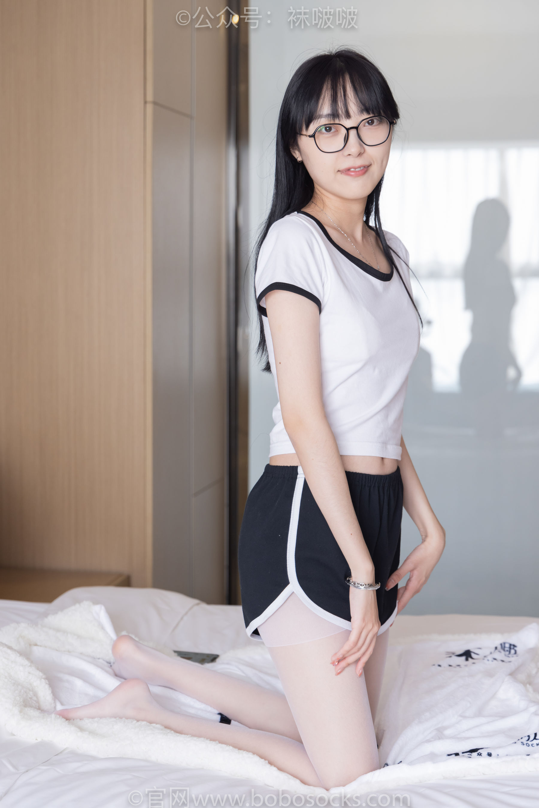 BoBoSocks袜啵啵 No.037 稚予-帆布鞋、短白棉袜、白丝