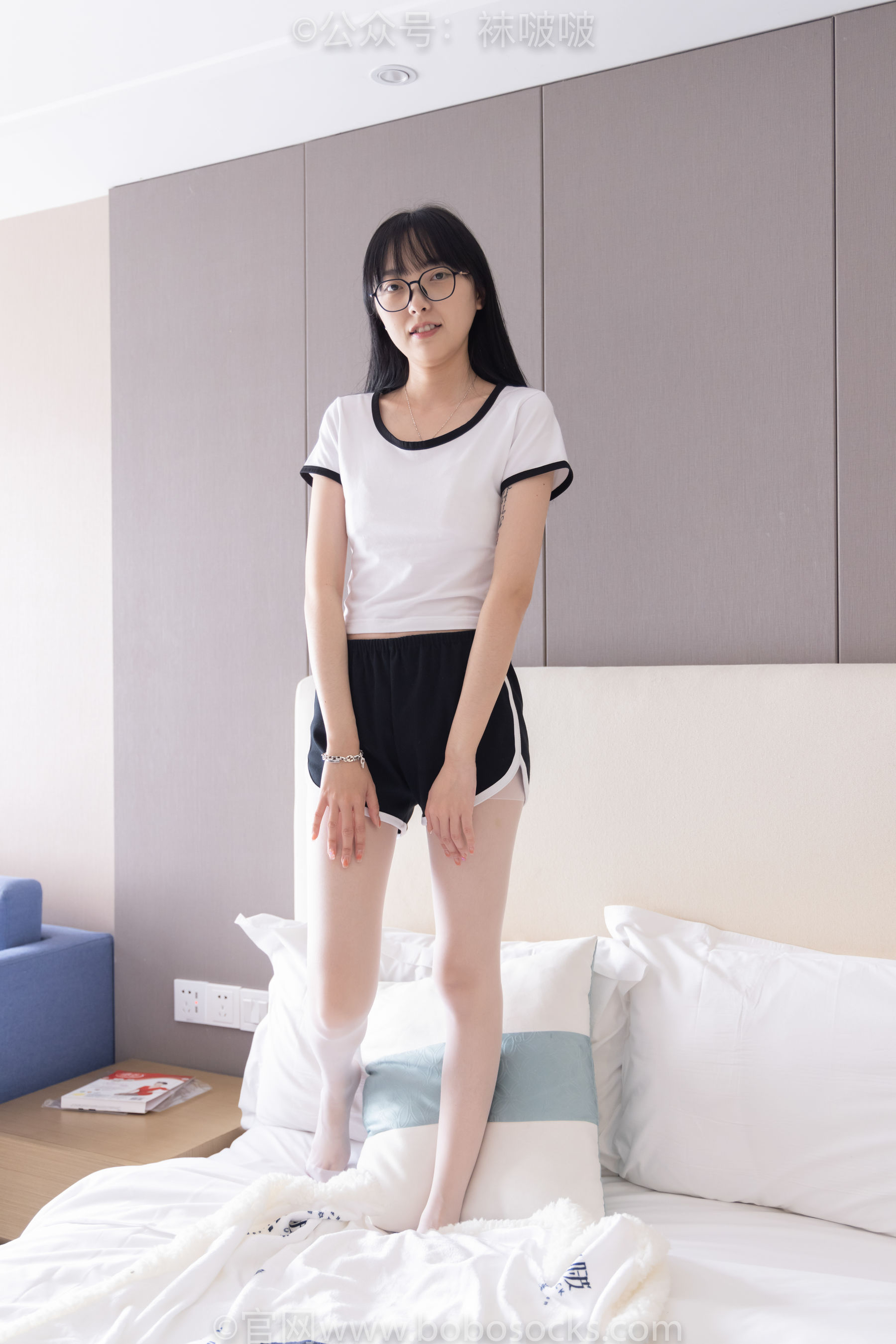 BoBoSocks袜啵啵 No.037 稚予-帆布鞋、短白棉袜、白丝