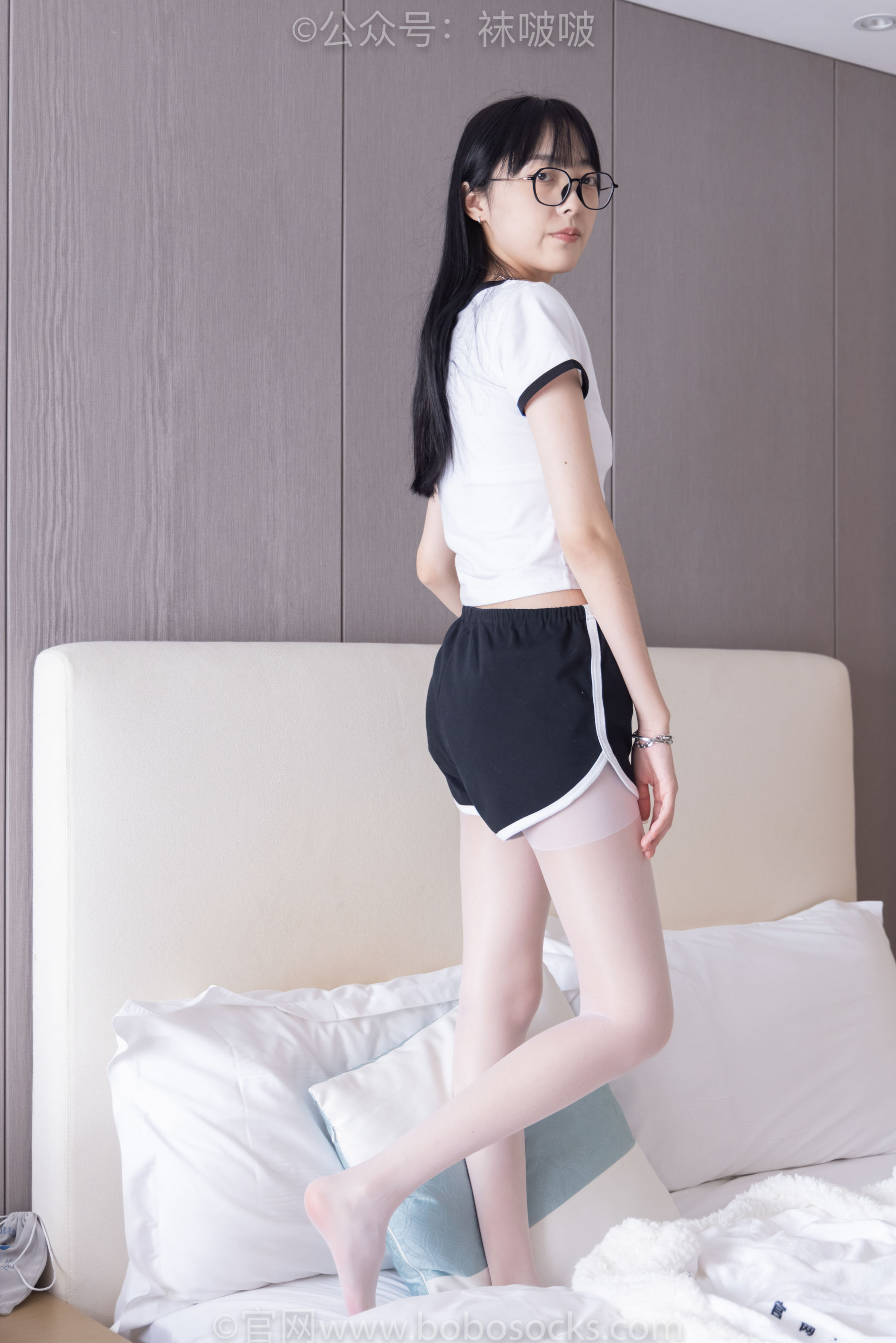 BoBoSocks袜啵啵 No.037 稚予-帆布鞋、短白棉袜、白丝