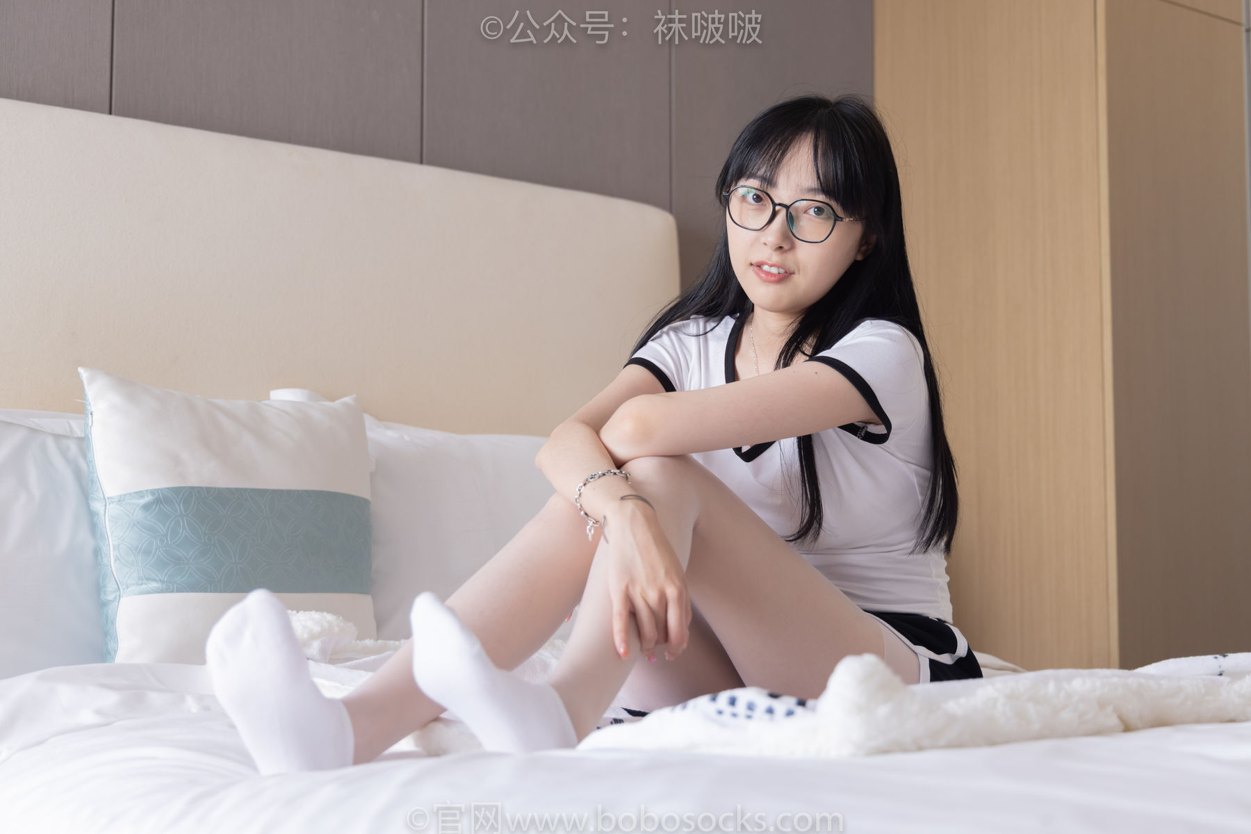 BoBoSocks袜啵啵 No.037 稚予-帆布鞋、短白棉袜、白丝