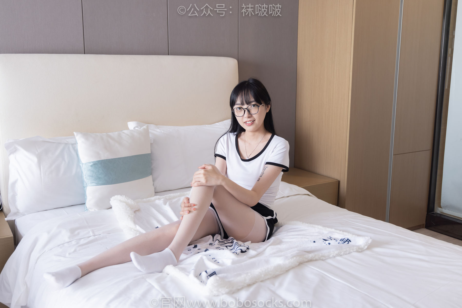 BoBoSocks袜啵啵 No.037 稚予-帆布鞋、短白棉袜、白丝
