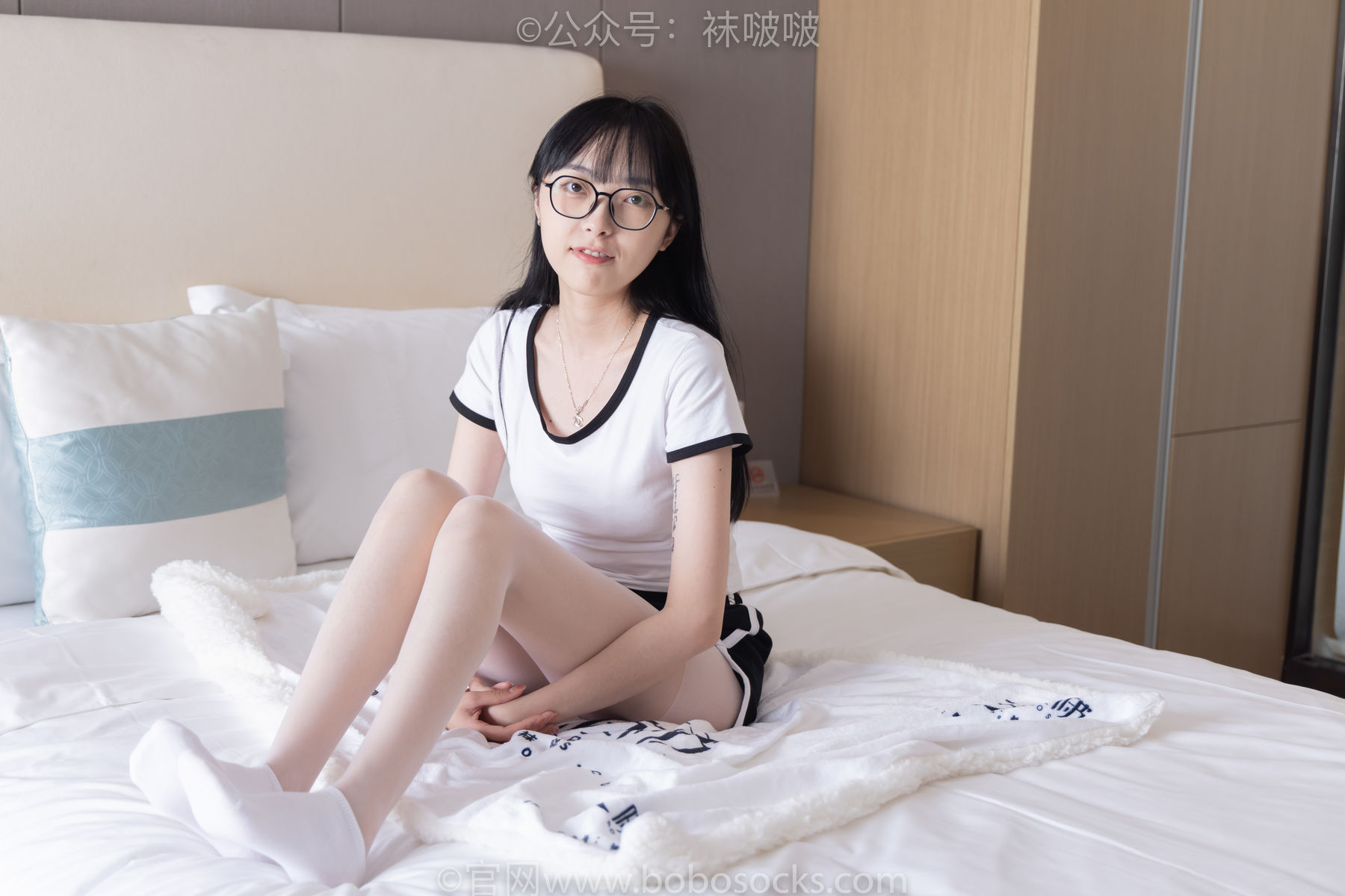 BoBoSocks袜啵啵 No.037 稚予-帆布鞋、短白棉袜、白丝
