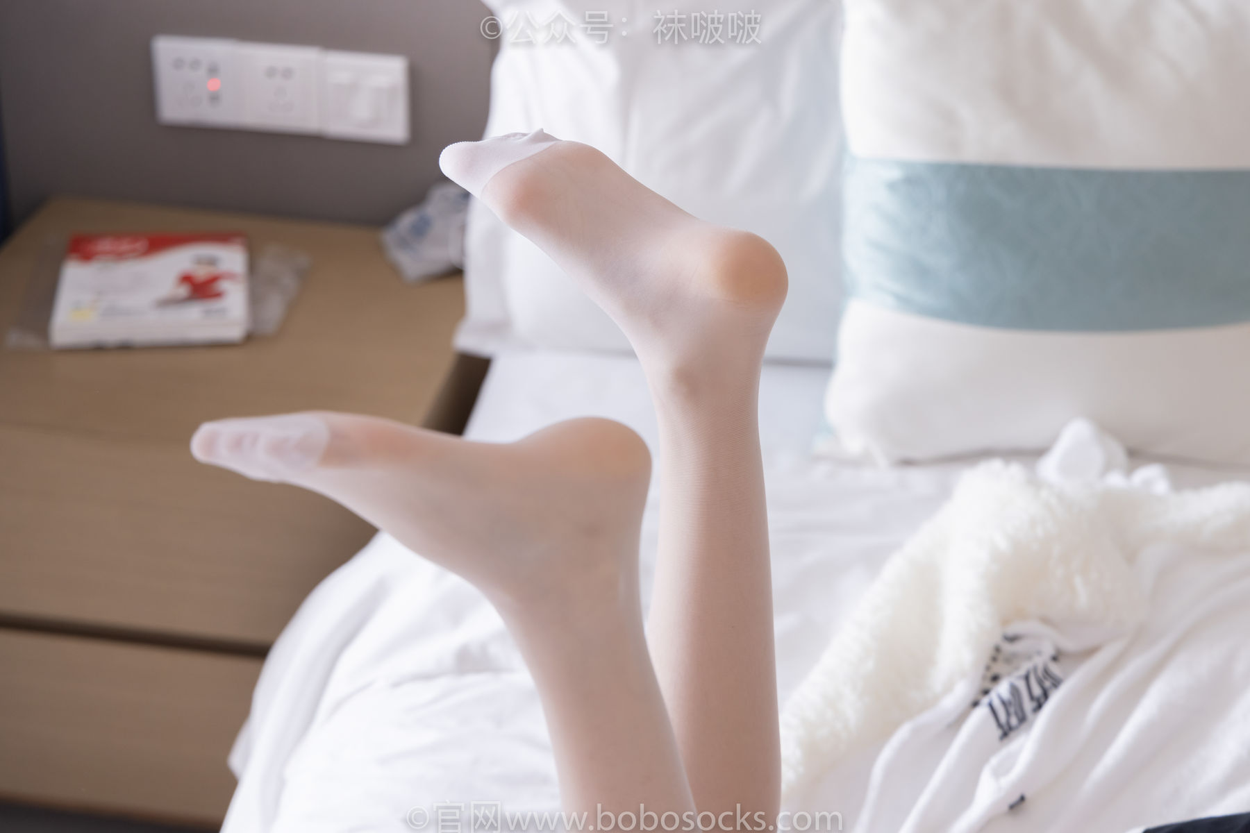 BoBoSocks袜啵啵 No.037 稚予-帆布鞋、短白棉袜、白丝