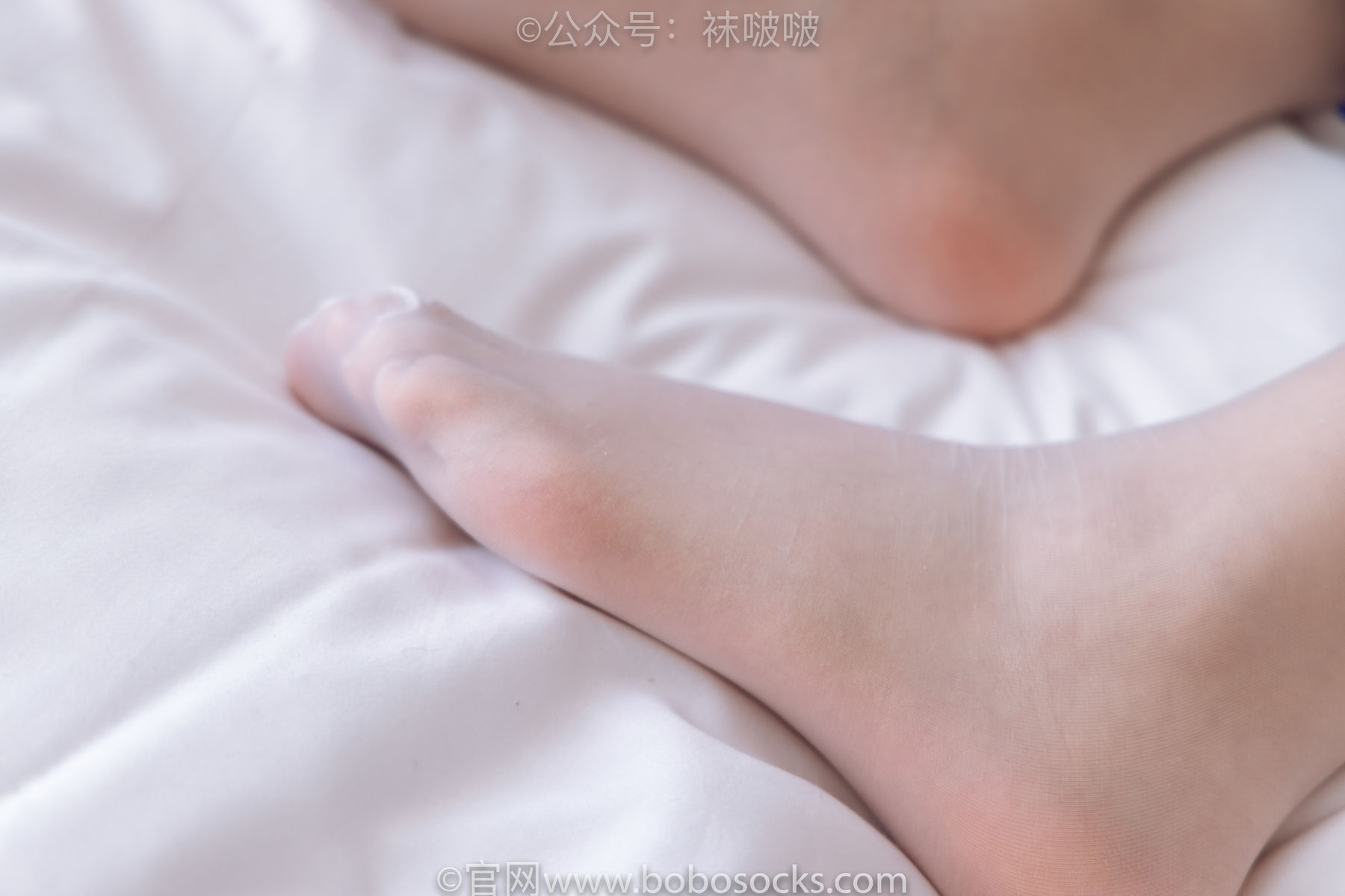 BoBoSocks袜啵啵 No.042 砂糖-校服、板鞋、白棉袜、油亮白丝