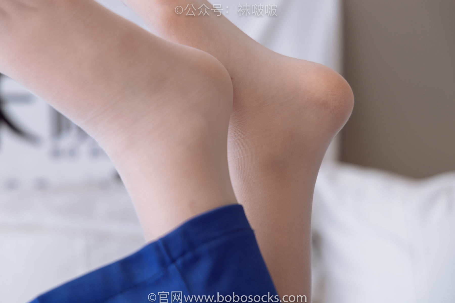 BoBoSocks袜啵啵 No.042 砂糖-校服、板鞋、白棉袜、油亮白丝