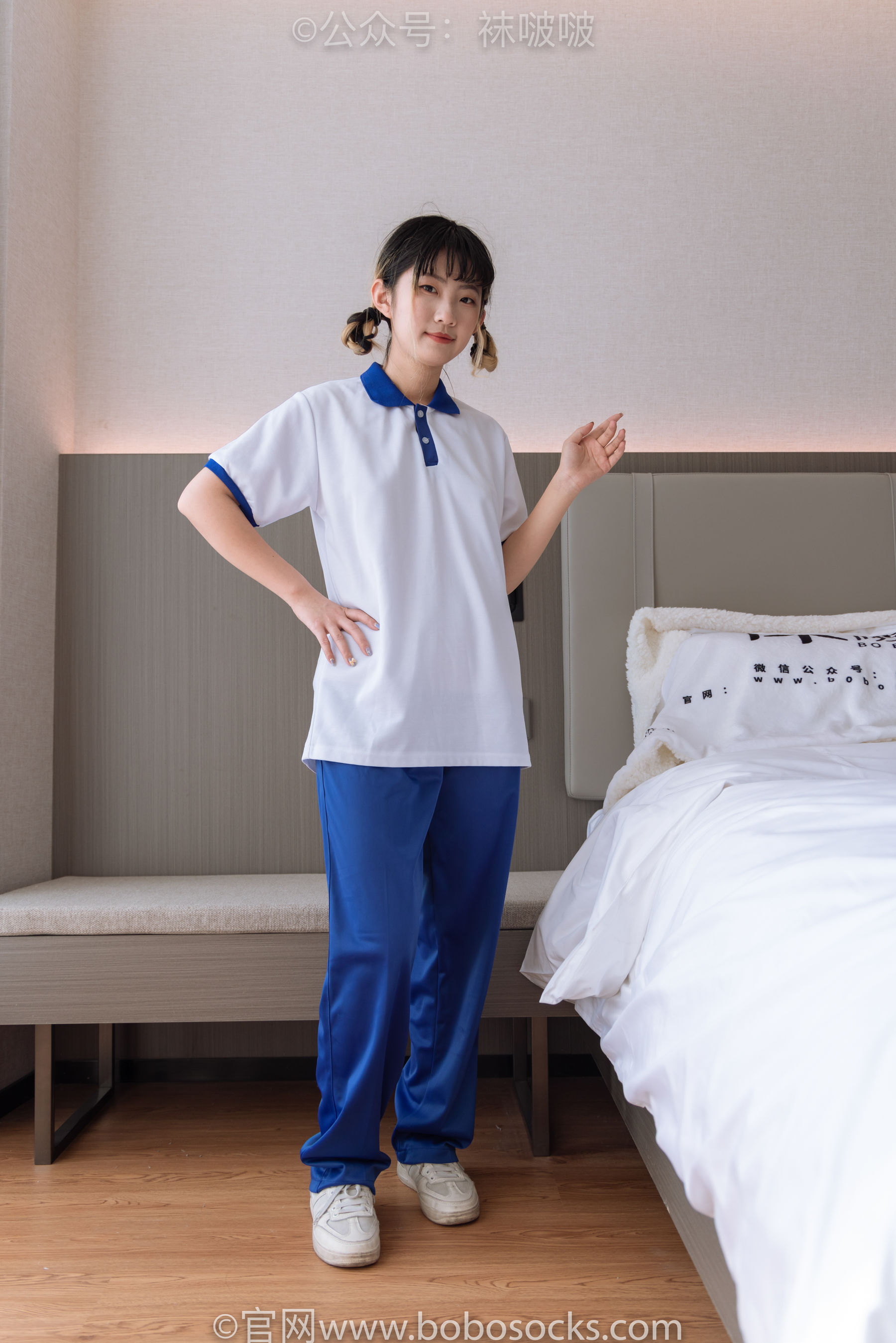 BoBoSocks袜啵啵 No.042 砂糖-校服、板鞋、白棉袜、油亮白丝