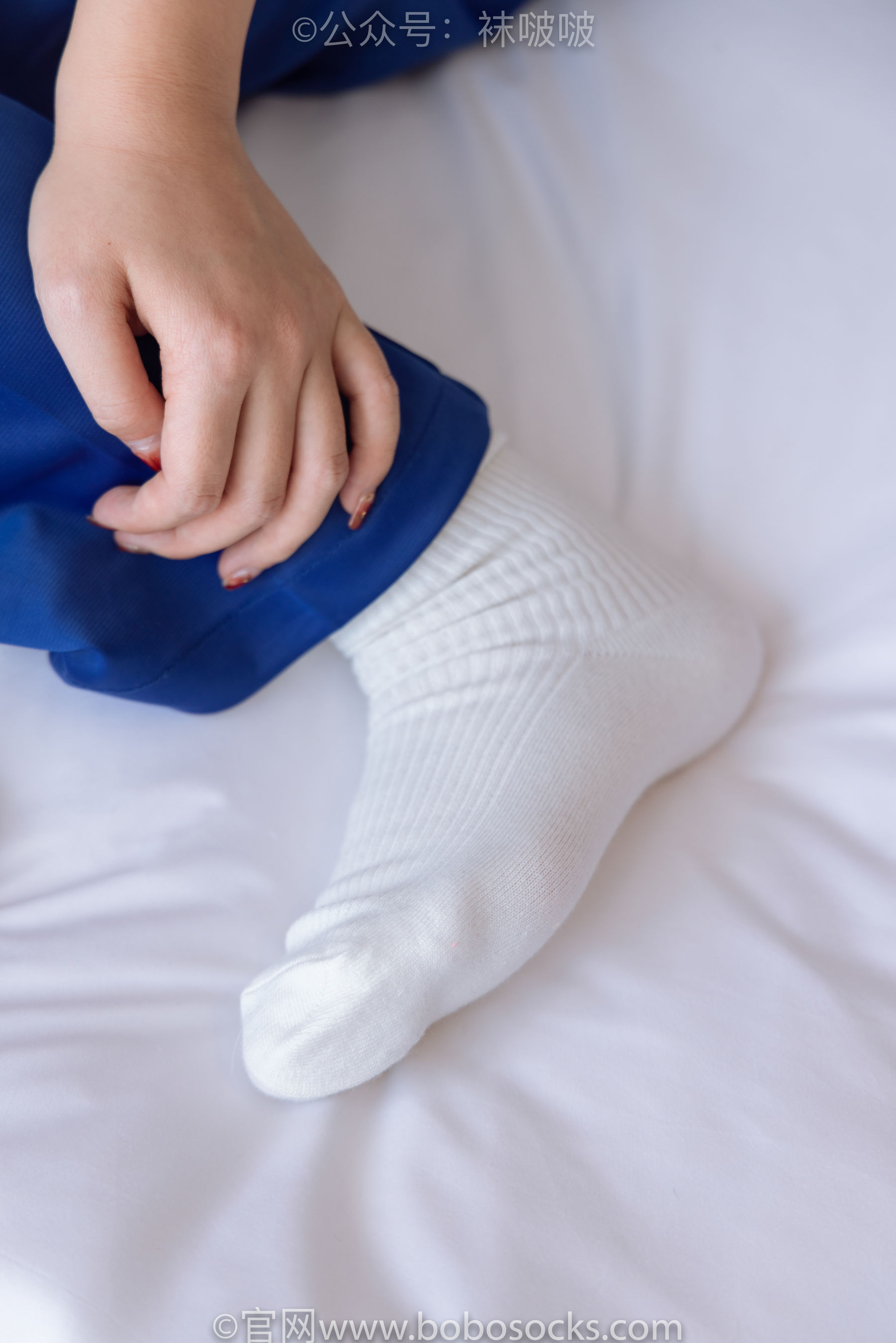BoBoSocks袜啵啵 No.042 砂糖-校服、板鞋、白棉袜、油亮白丝