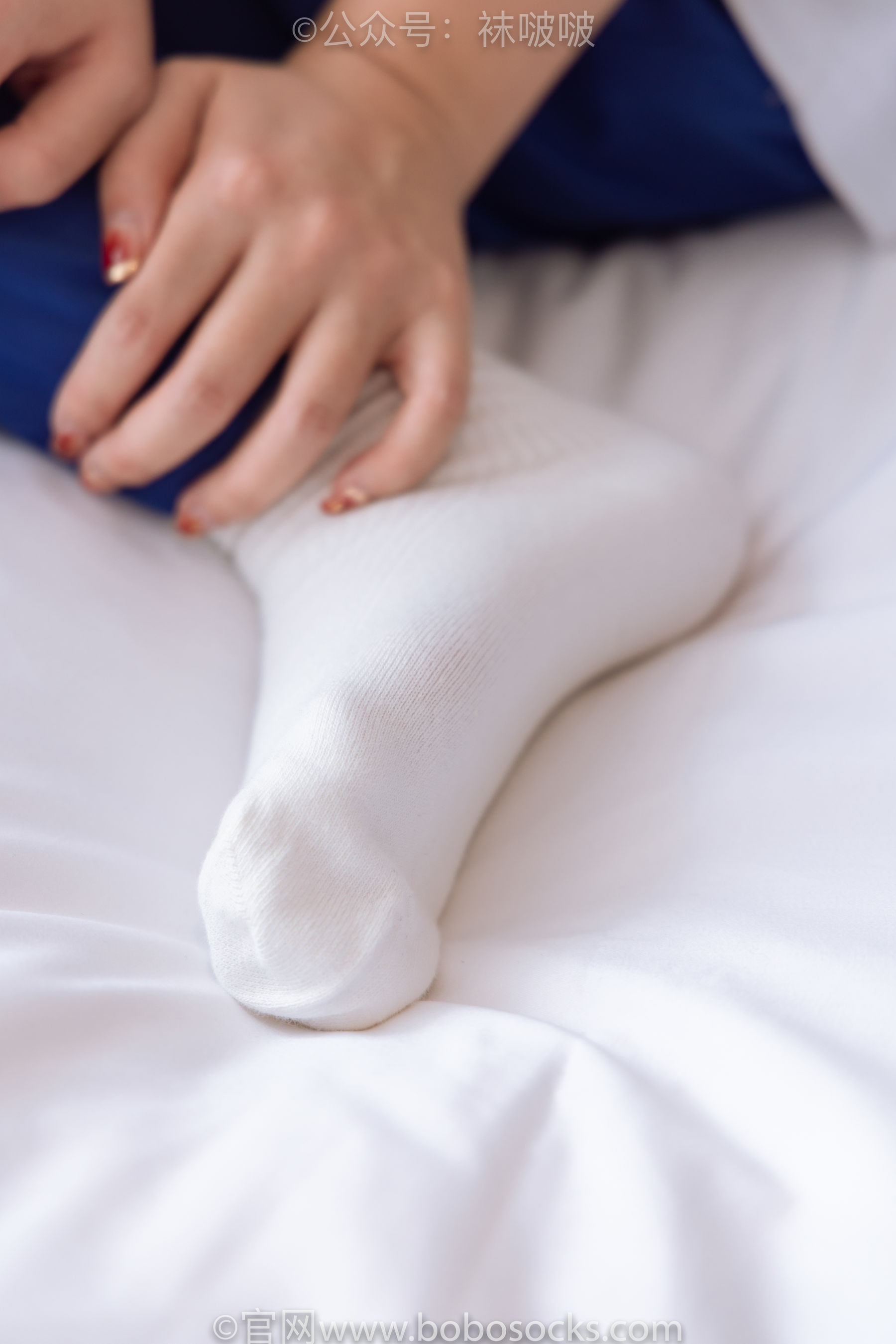 BoBoSocks袜啵啵 No.042 砂糖-校服、板鞋、白棉袜、油亮白丝