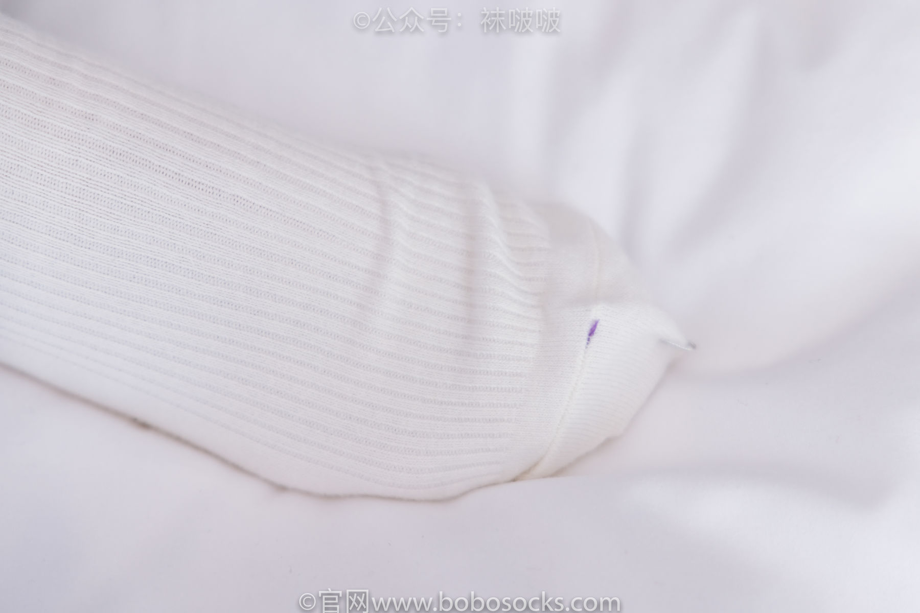 BoBoSocks袜啵啵 No.042 砂糖-校服、板鞋、白棉袜、油亮白丝