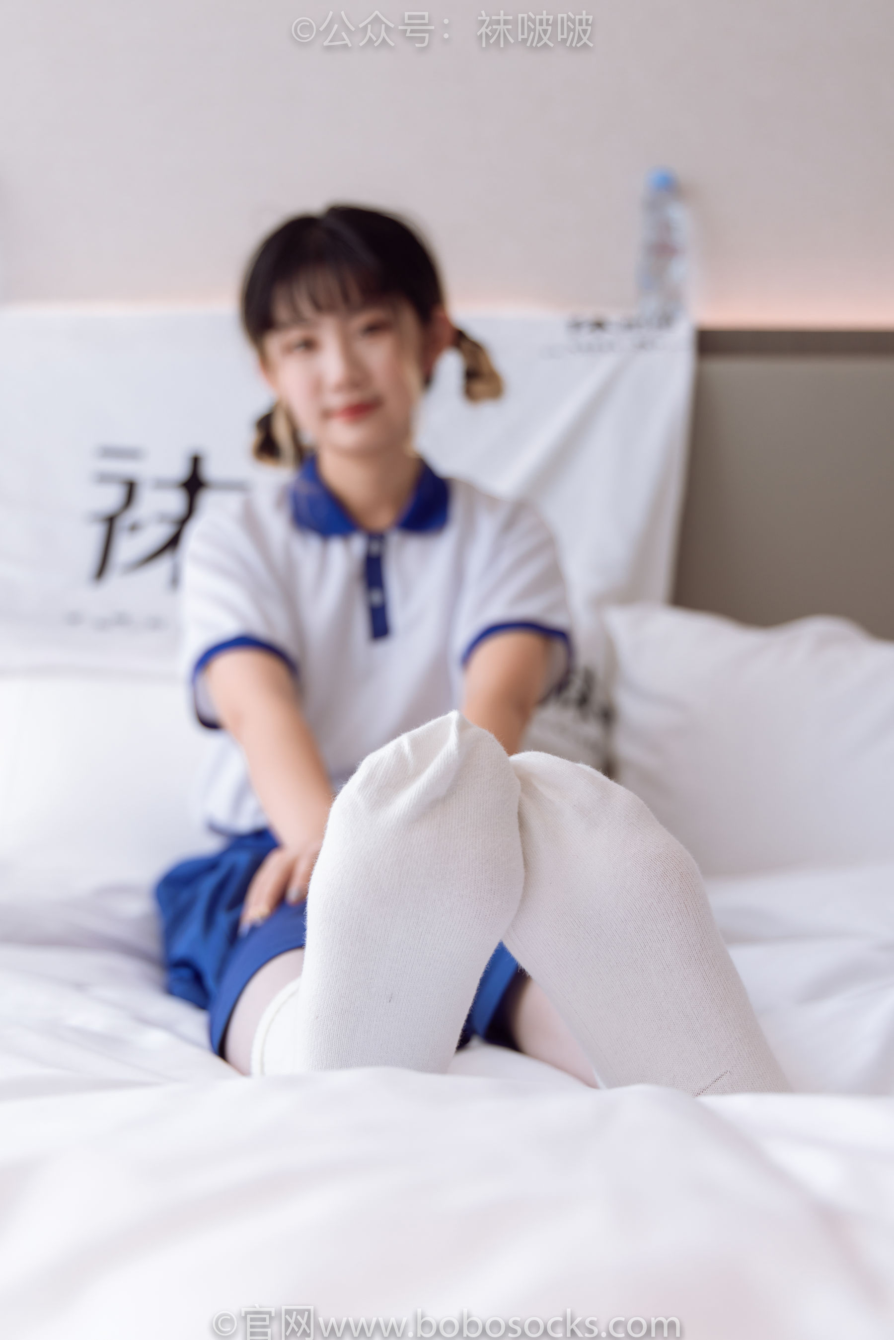 BoBoSocks袜啵啵 No.042 砂糖-校服、板鞋、白棉袜、油亮白丝