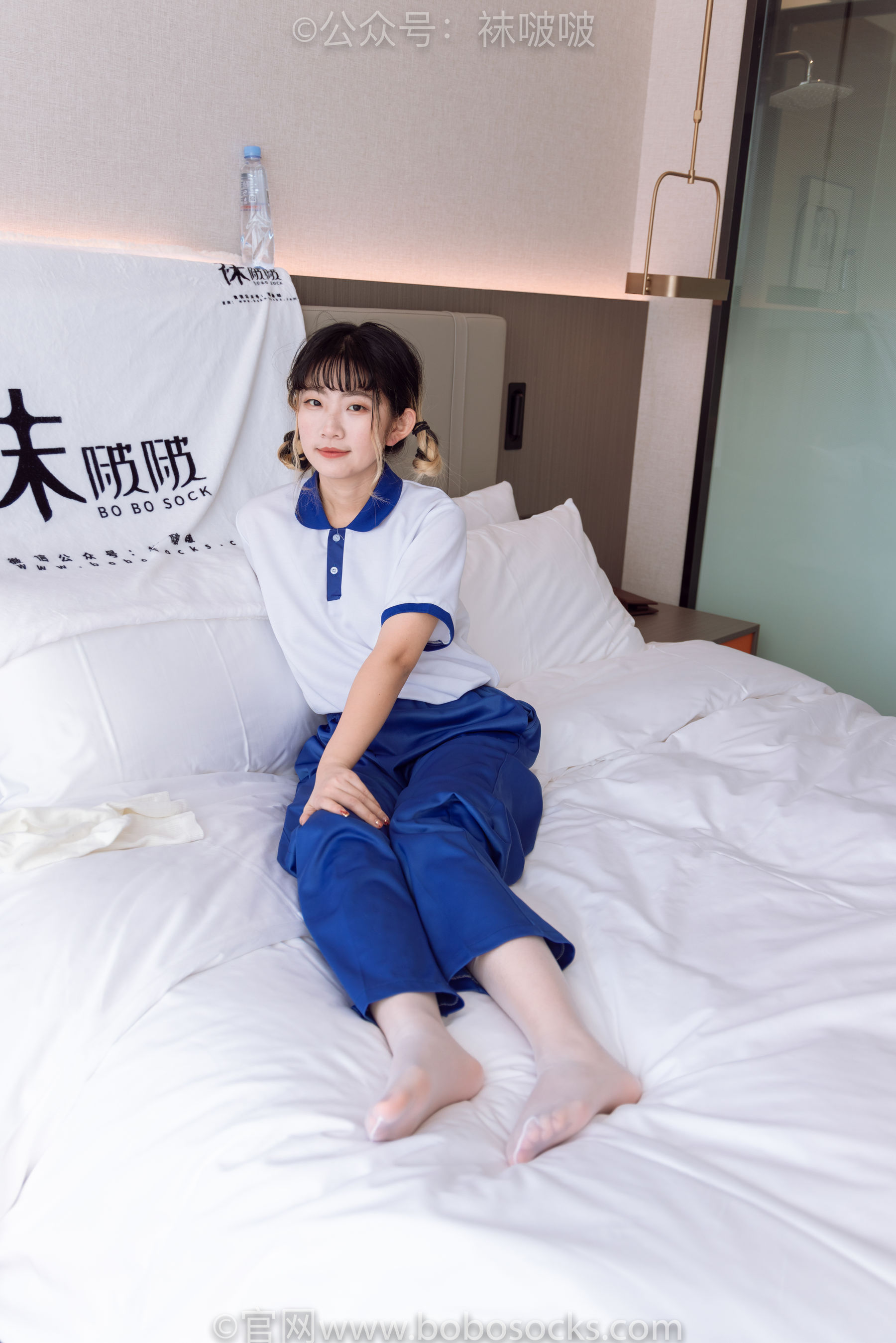BoBoSocks袜啵啵 No.042 砂糖-校服、板鞋、白棉袜、油亮白丝