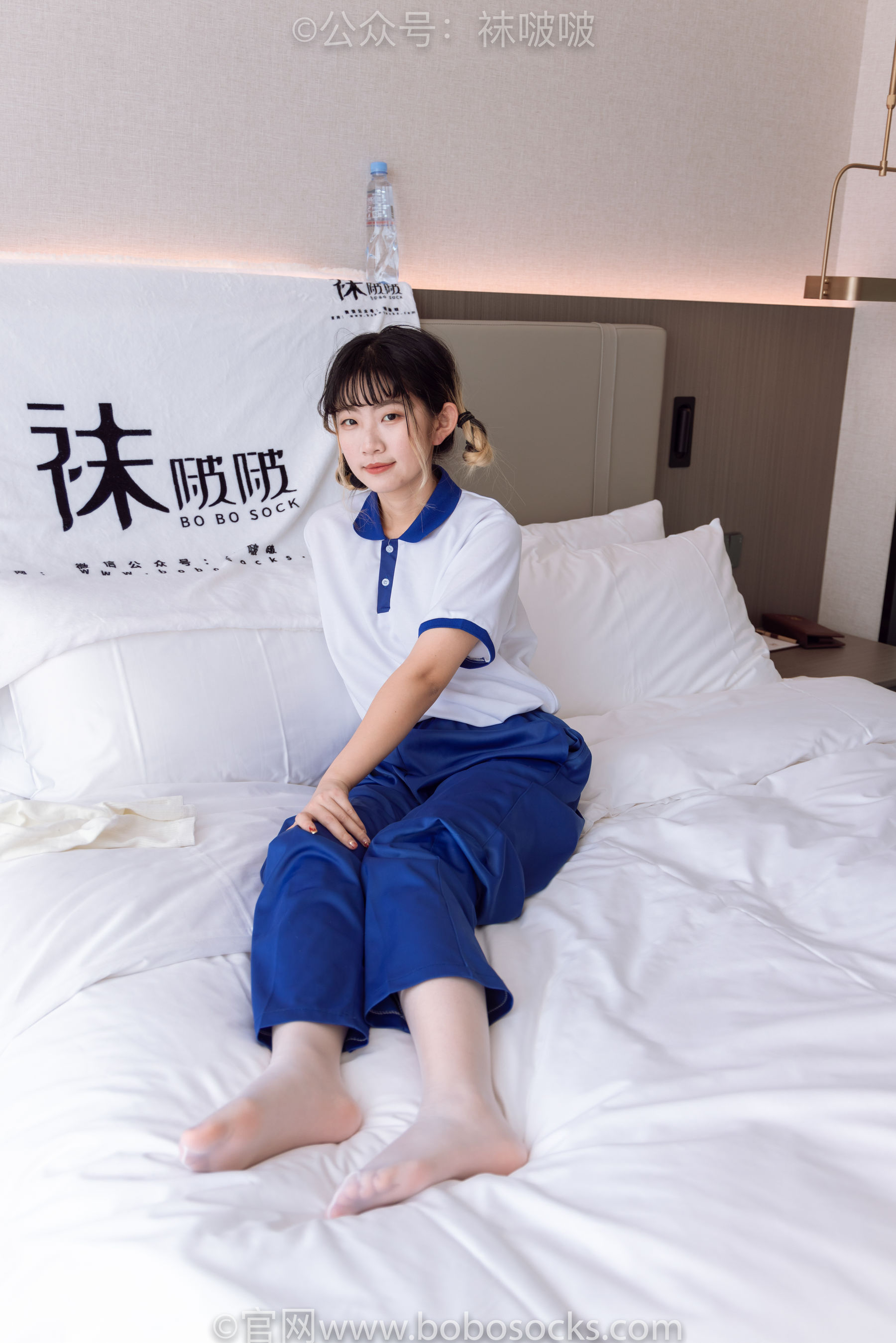 BoBoSocks袜啵啵 No.042 砂糖-校服、板鞋、白棉袜、油亮白丝