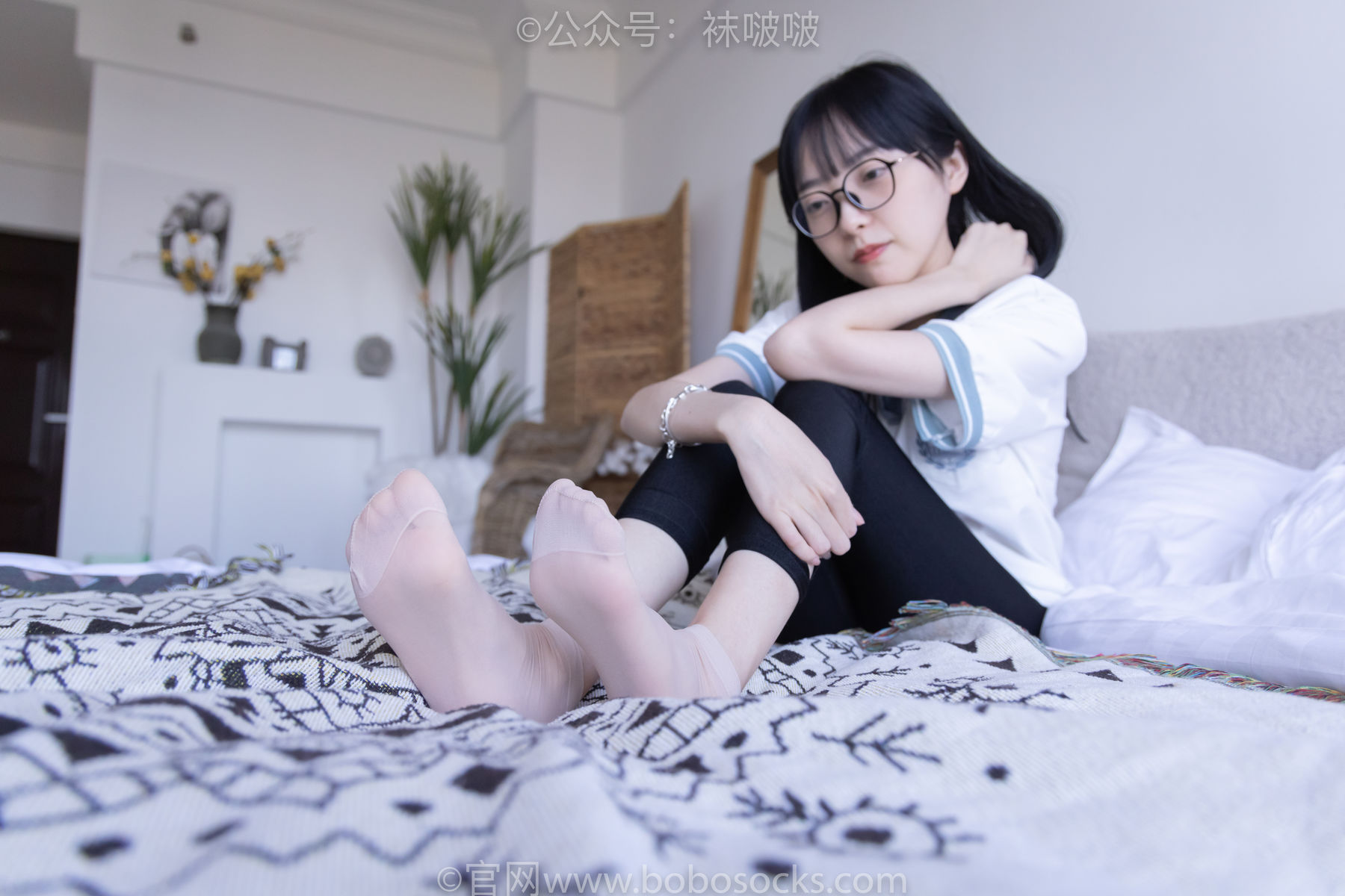 BoBoSocks袜啵啵 No.044 稚予-贝壳头、匡威帆布鞋、短肉丝