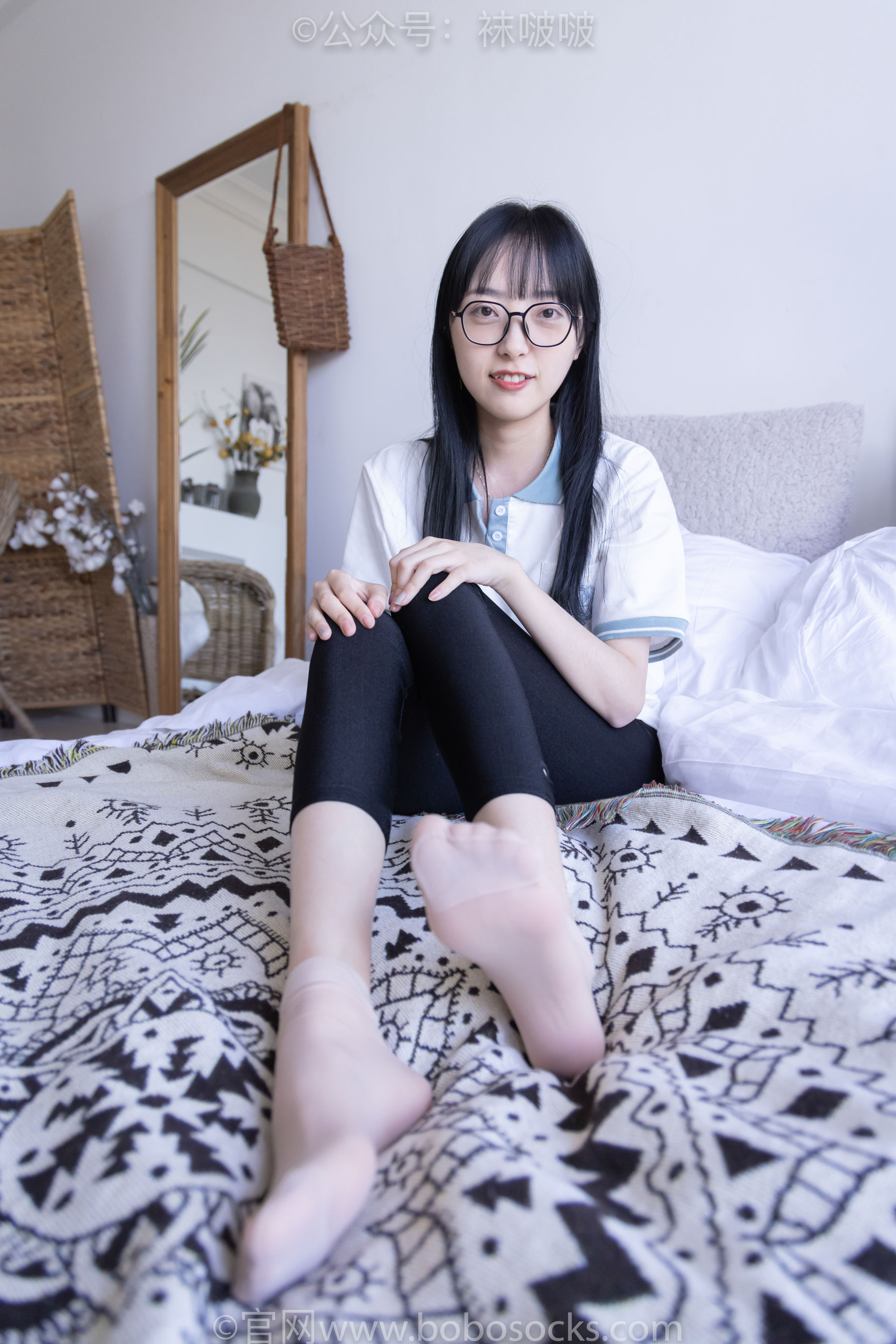 BoBoSocks袜啵啵 No.044 稚予-贝壳头、匡威帆布鞋、短肉丝