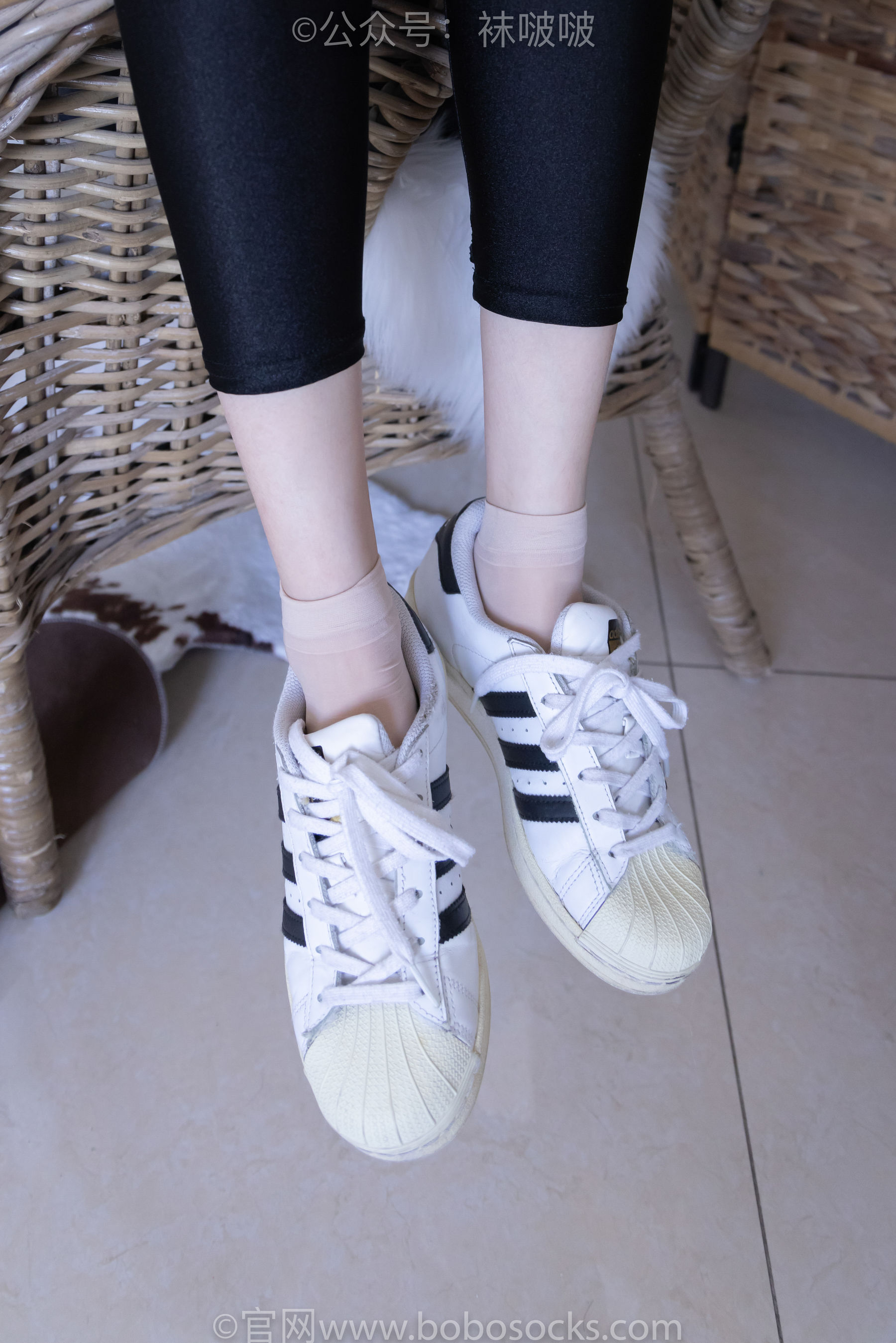 BoBoSocks袜啵啵 No.044 稚予-贝壳头、匡威帆布鞋、短肉丝