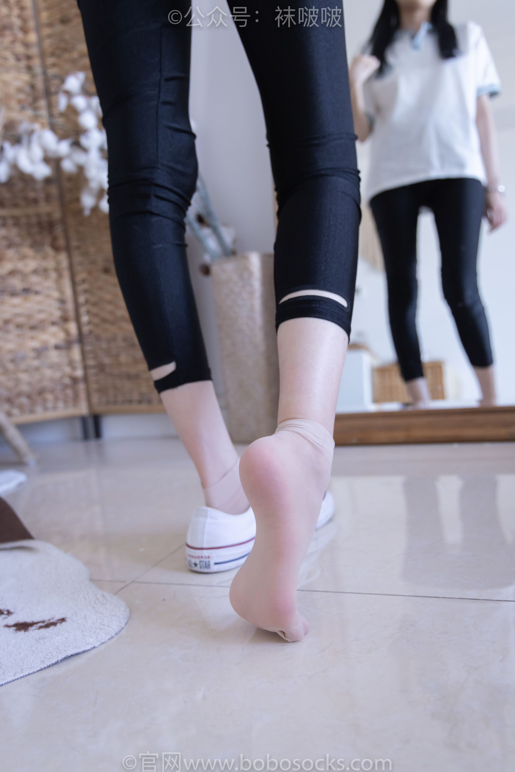 BoBoSocks袜啵啵 No.044 稚予-贝壳头、匡威帆布鞋、短肉丝