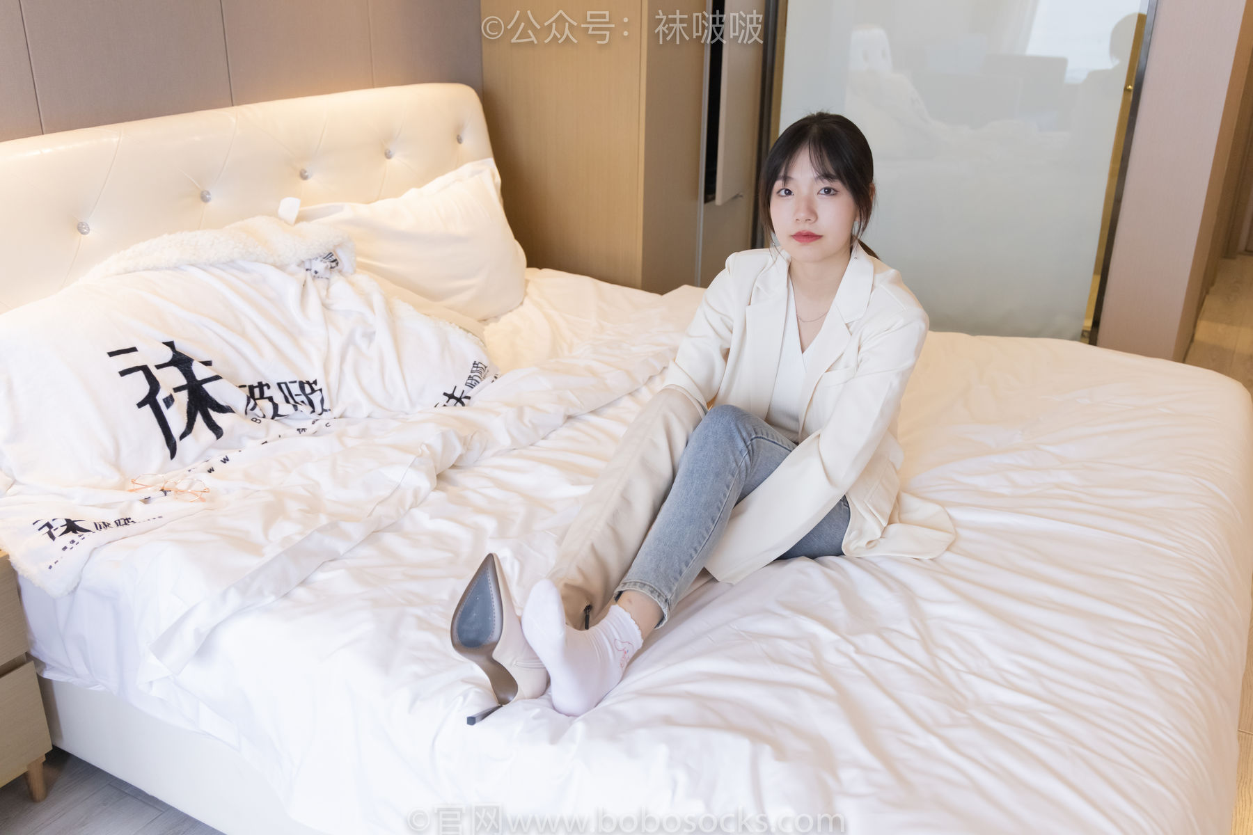BoBoSocks袜啵啵 No.050 小甜豆-高跟长靴、白棉袜