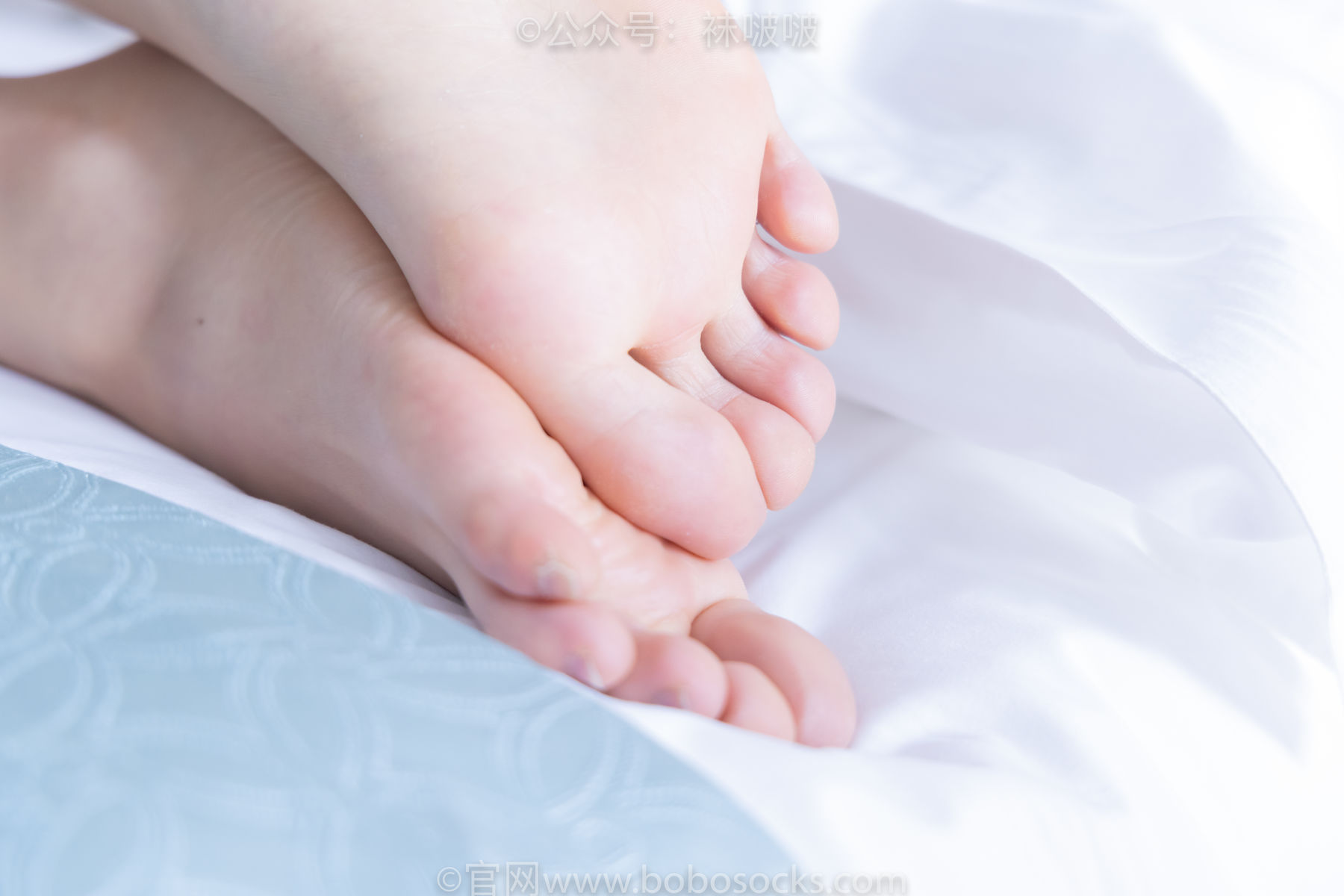 BoBoSocks袜啵啵 No.052 瑶瑶-JK制服、帆布鞋、白棉袜、裸足
