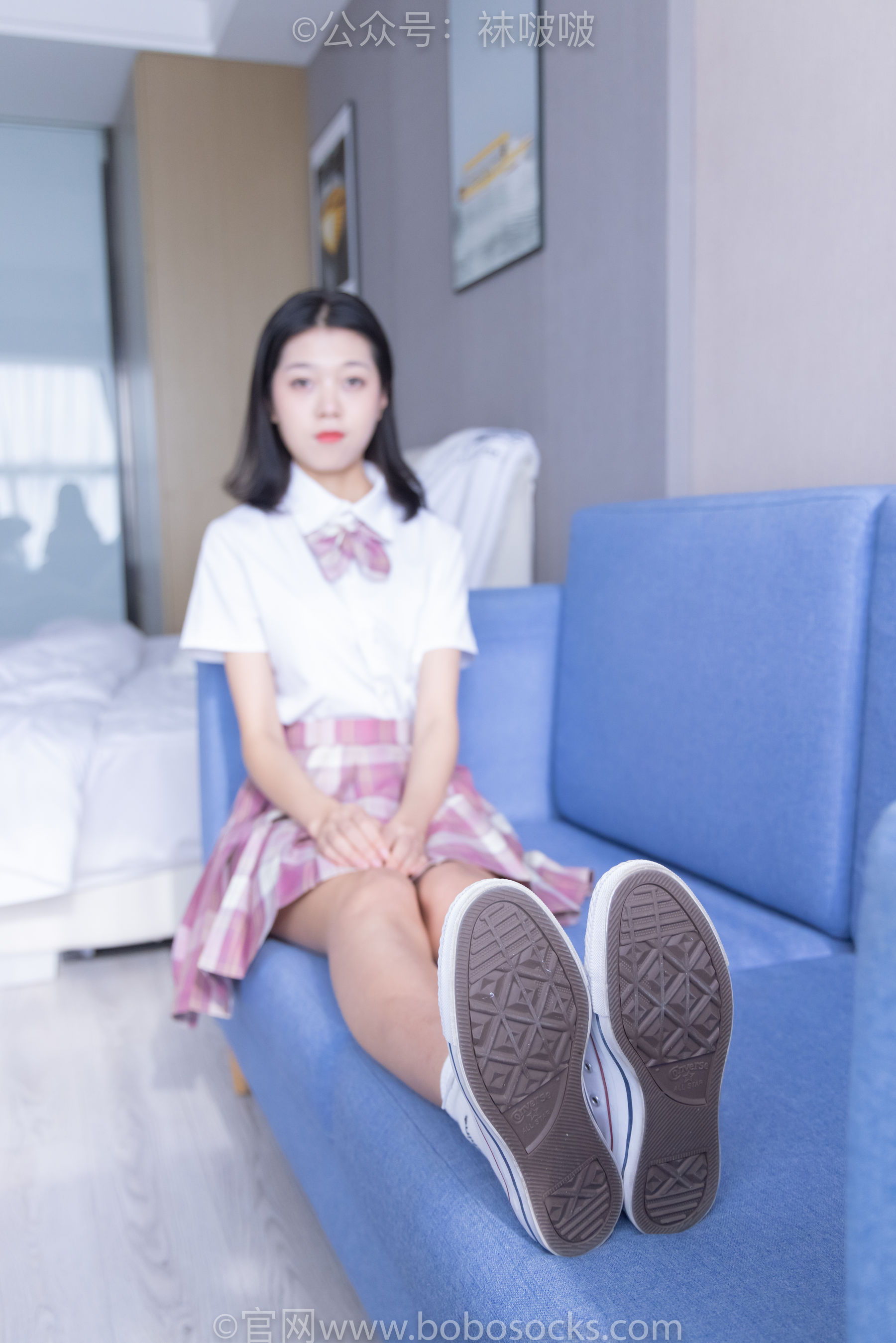 BoBoSocks袜啵啵 No.052 瑶瑶-JK制服、帆布鞋、白棉袜、裸足