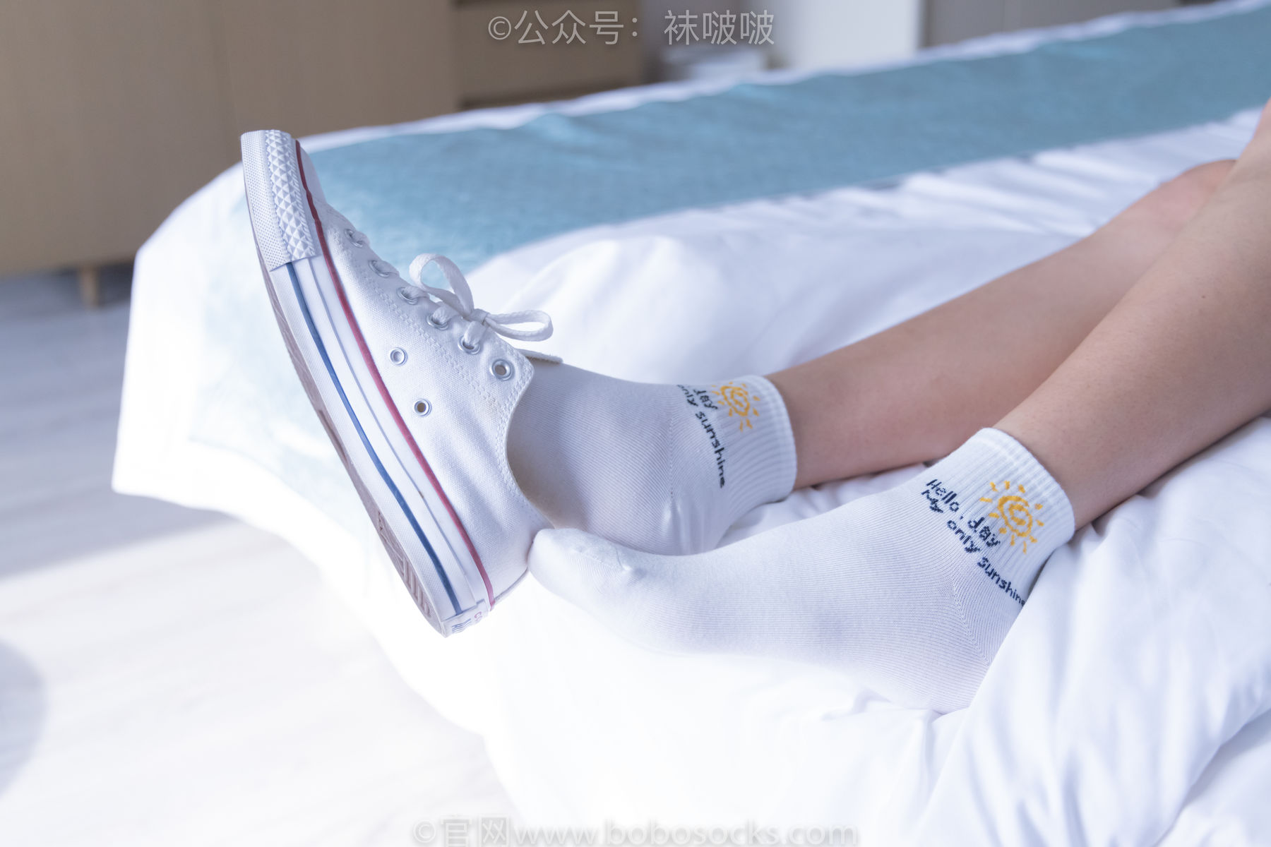 BoBoSocks袜啵啵 No.052 瑶瑶-JK制服、帆布鞋、白棉袜、裸足