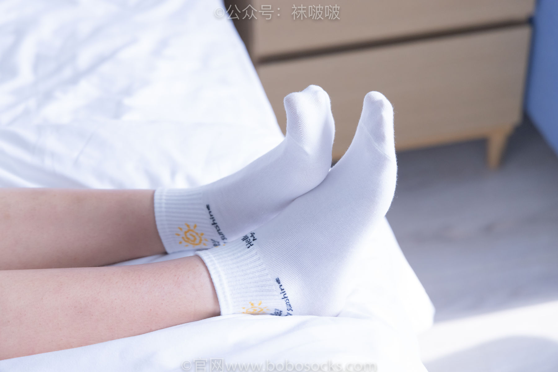 BoBoSocks袜啵啵 No.052 瑶瑶-JK制服、帆布鞋、白棉袜、裸足