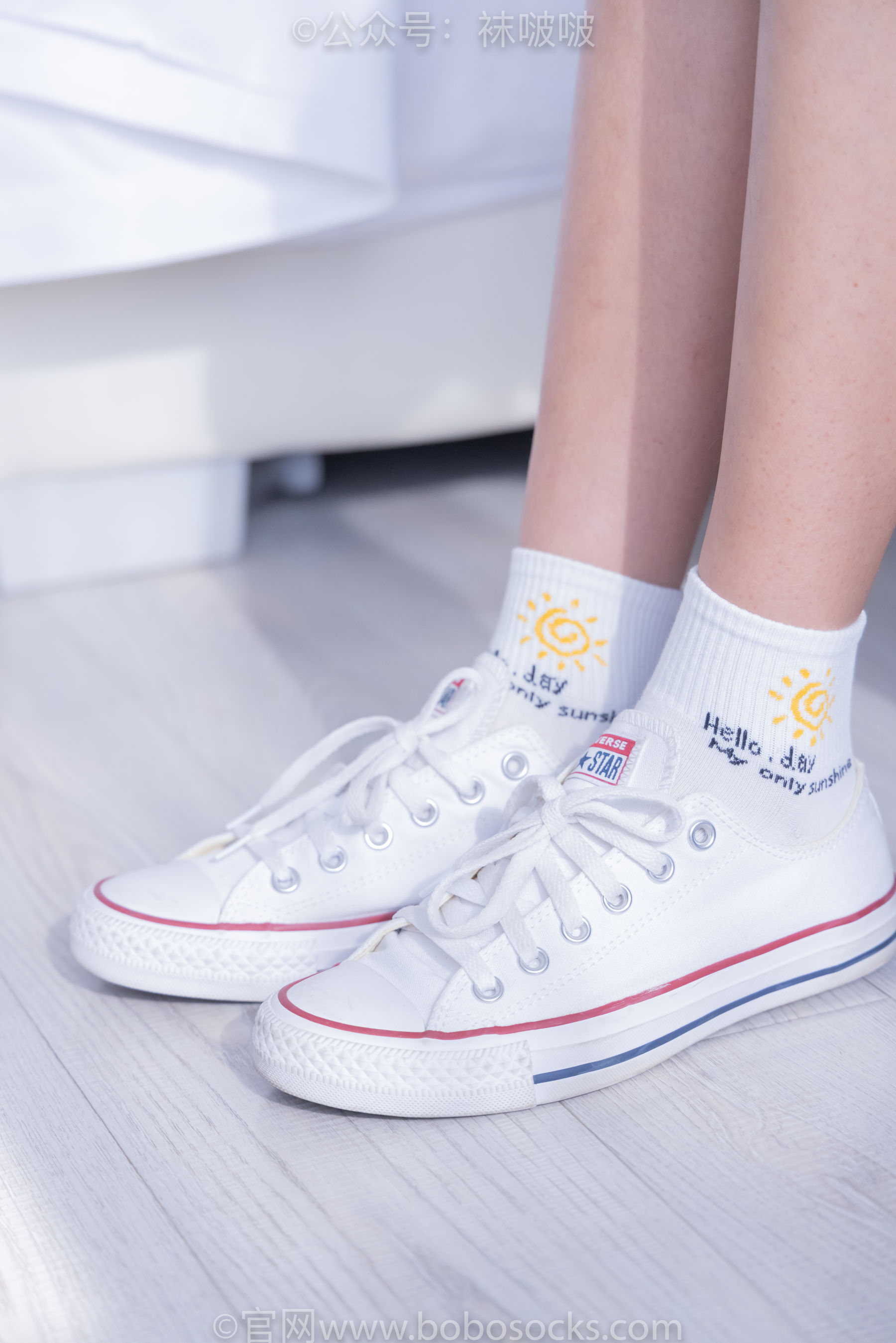 BoBoSocks袜啵啵 No.052 瑶瑶-JK制服、帆布鞋、白棉袜、裸足