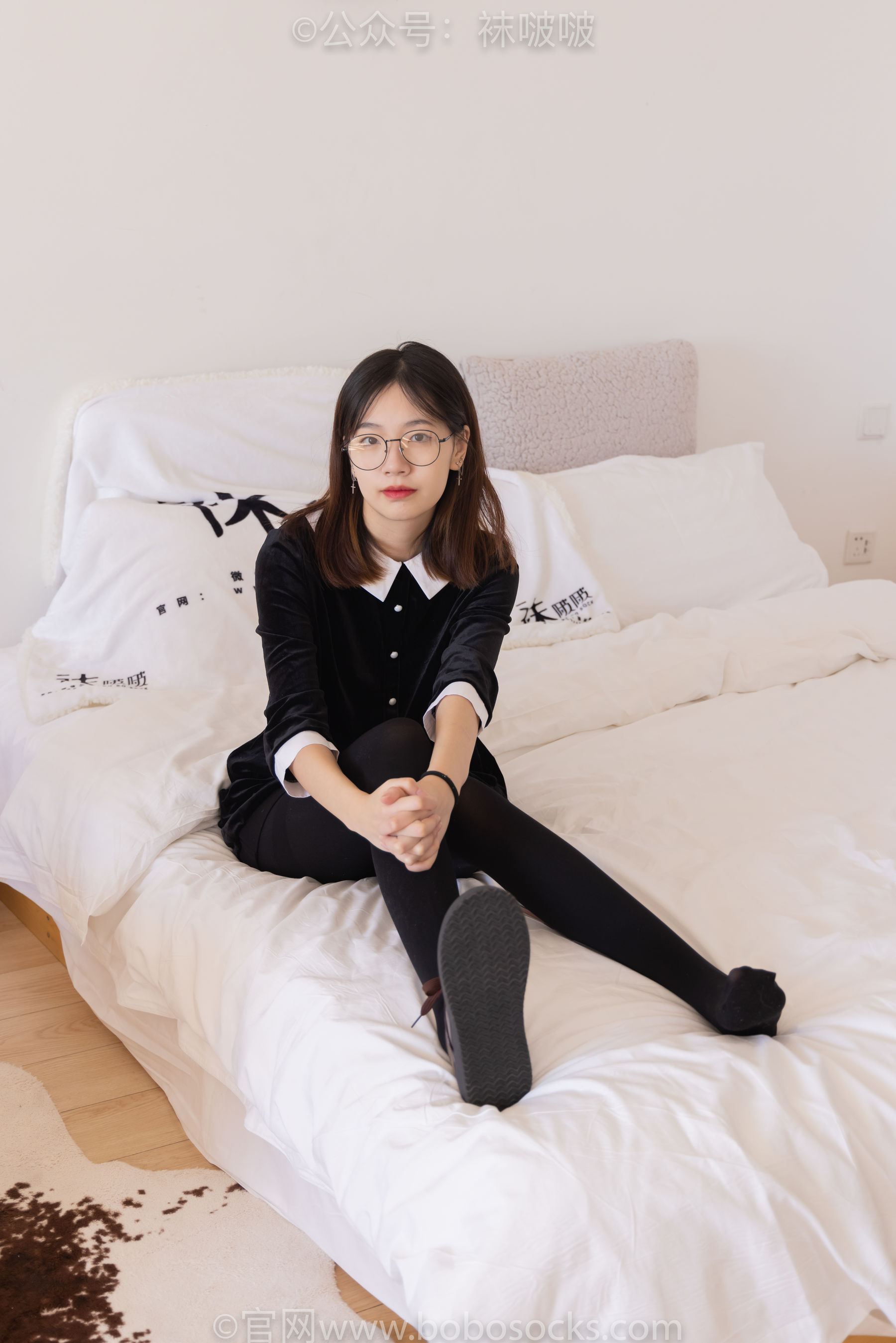 BoBoSocks袜啵啵 No.053 小甜豆-皮鞋、厚黑丝、黑色蕾丝船袜