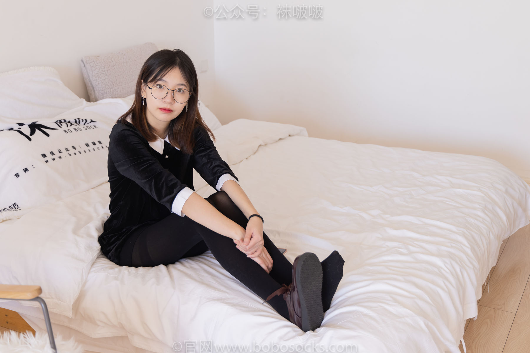 BoBoSocks袜啵啵 No.053 小甜豆-皮鞋、厚黑丝、黑色蕾丝船袜