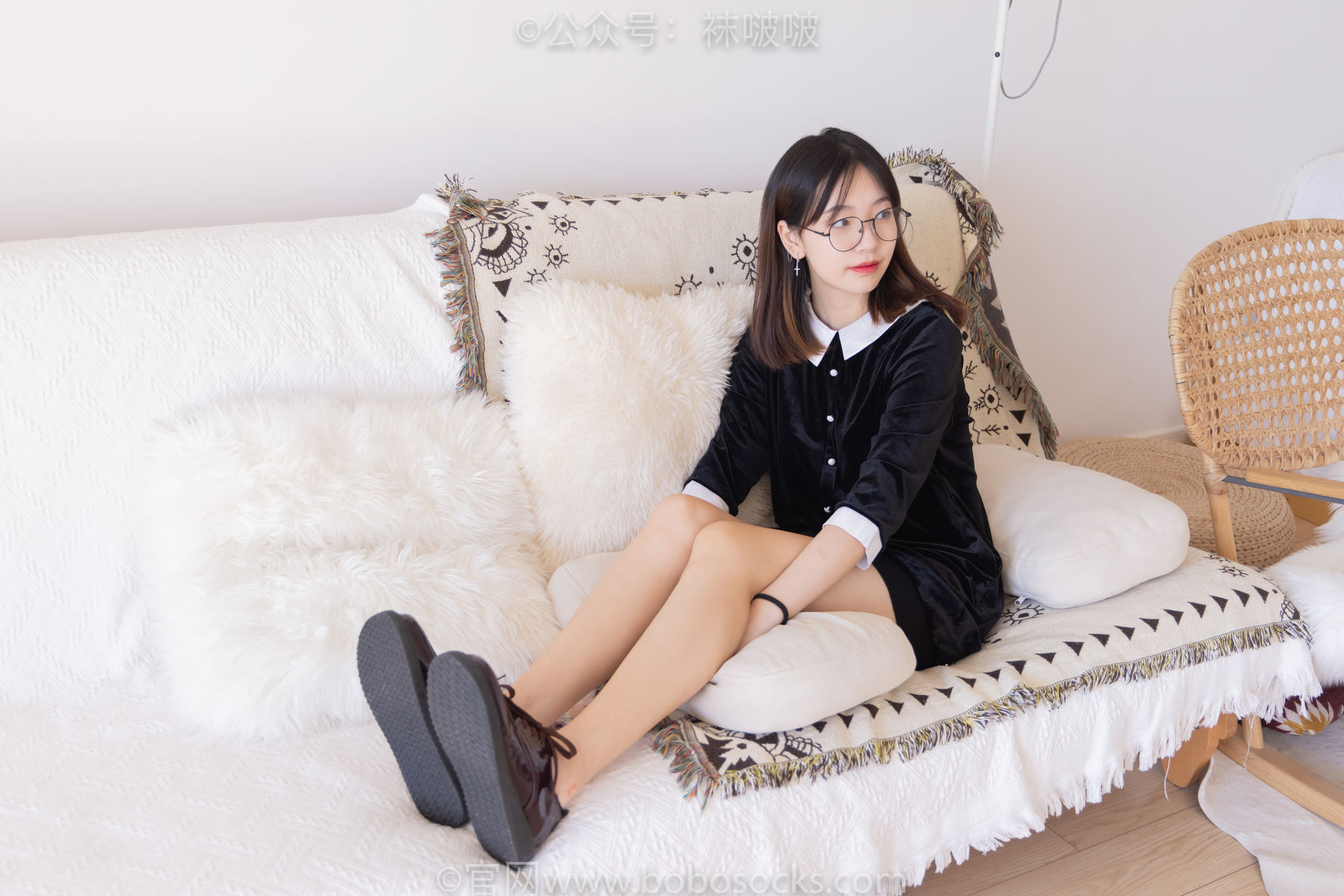 BoBoSocks袜啵啵 No.053 小甜豆-皮鞋、厚黑丝、黑色蕾丝船袜