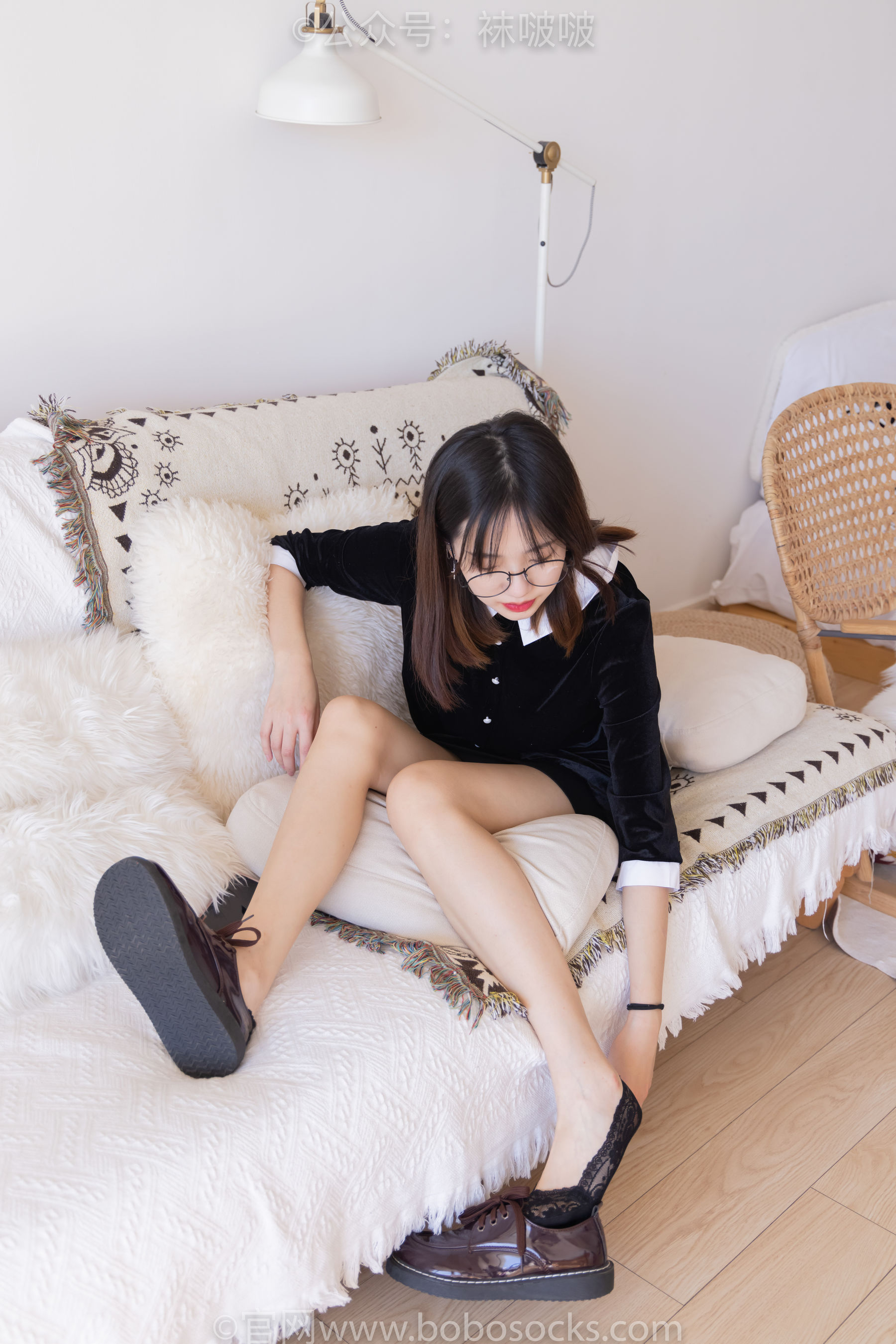 BoBoSocks袜啵啵 No.053 小甜豆-皮鞋、厚黑丝、黑色蕾丝船袜