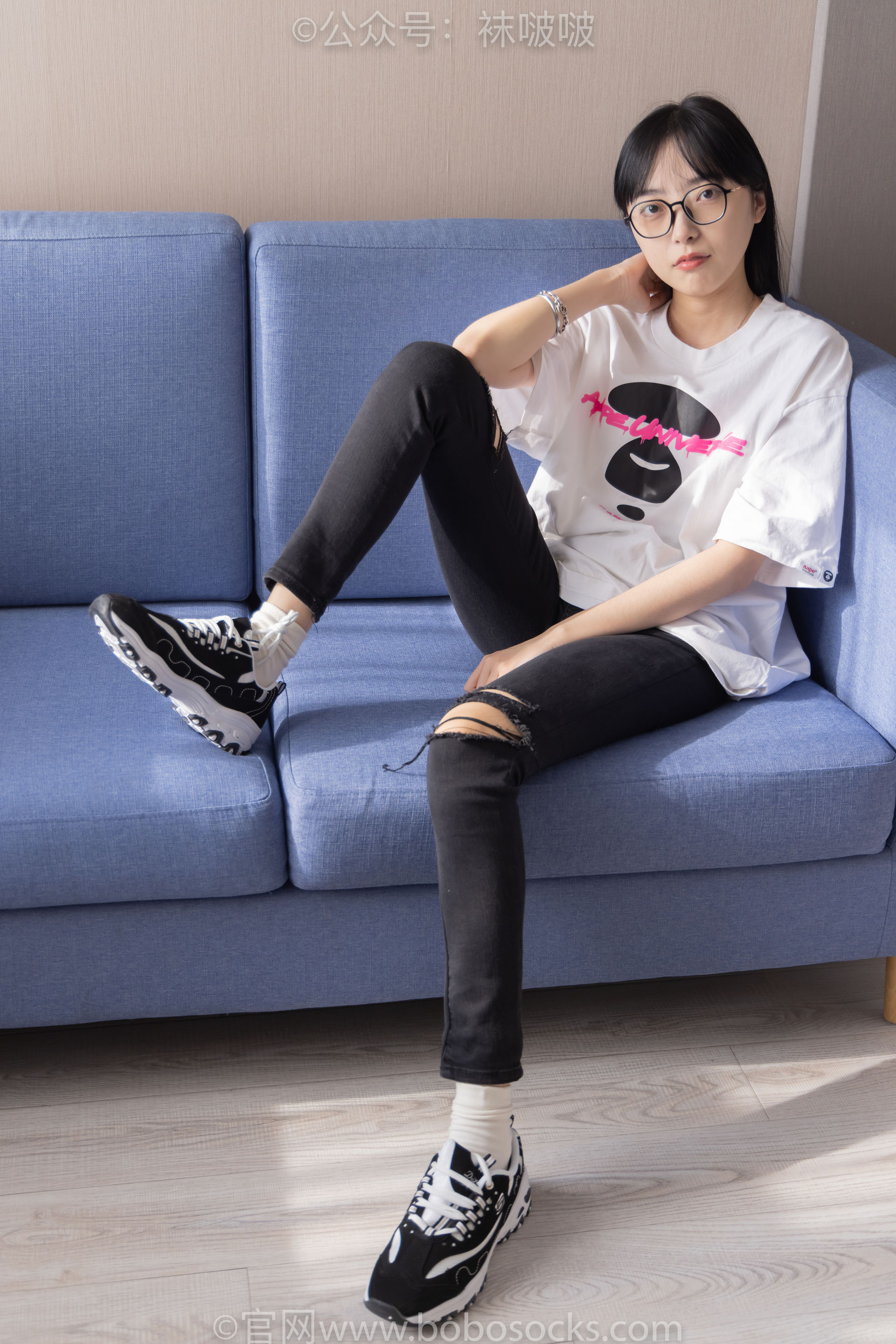 BoBoSocks袜啵啵 No.055 稚予-斯凯奇运动鞋、白棉袜、黑棉袜