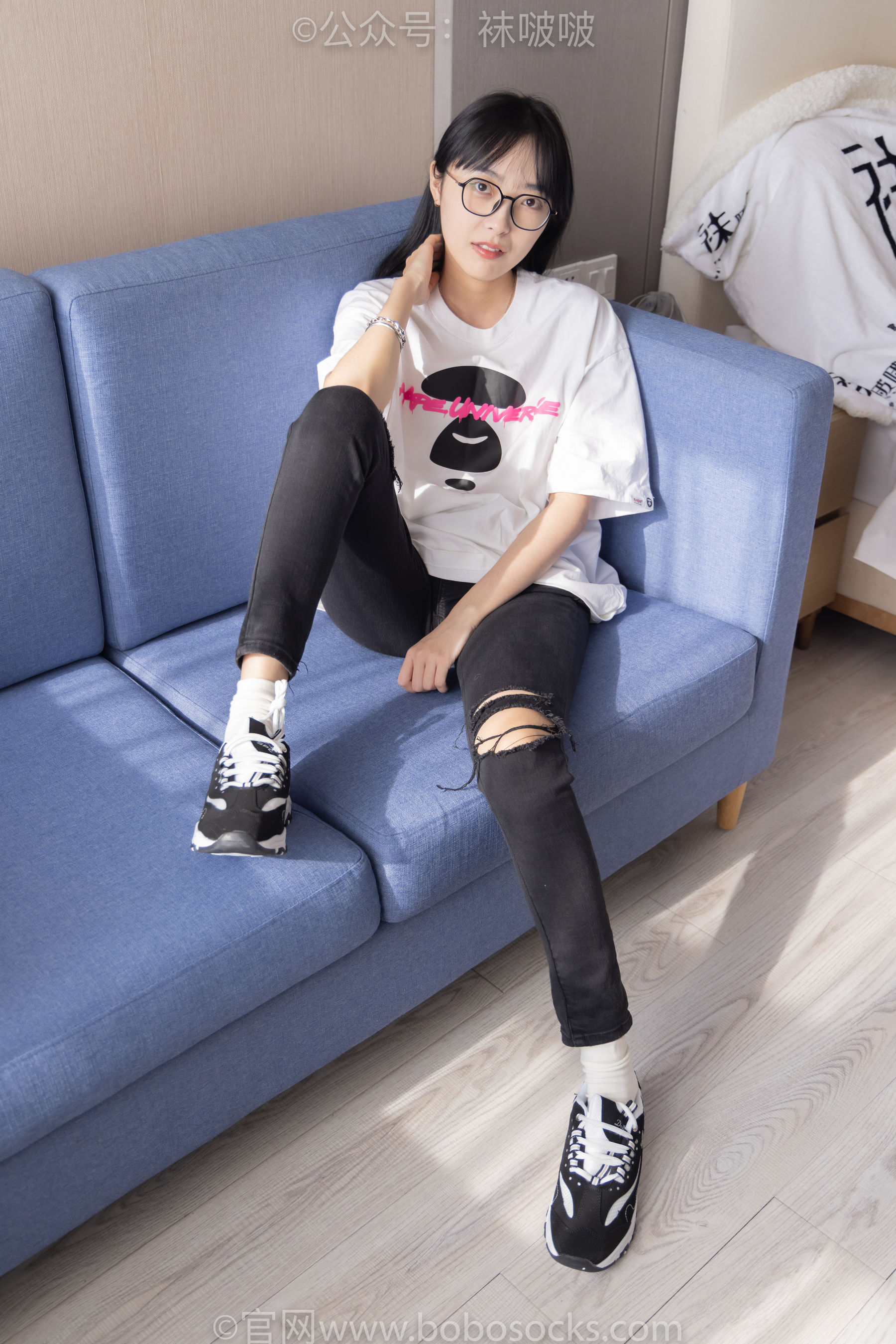 BoBoSocks袜啵啵 No.055 稚予-斯凯奇运动鞋、白棉袜、黑棉袜
