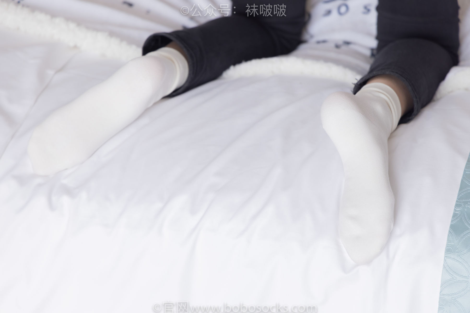 BoBoSocks袜啵啵 No.055 稚予-斯凯奇运动鞋、白棉袜、黑棉袜