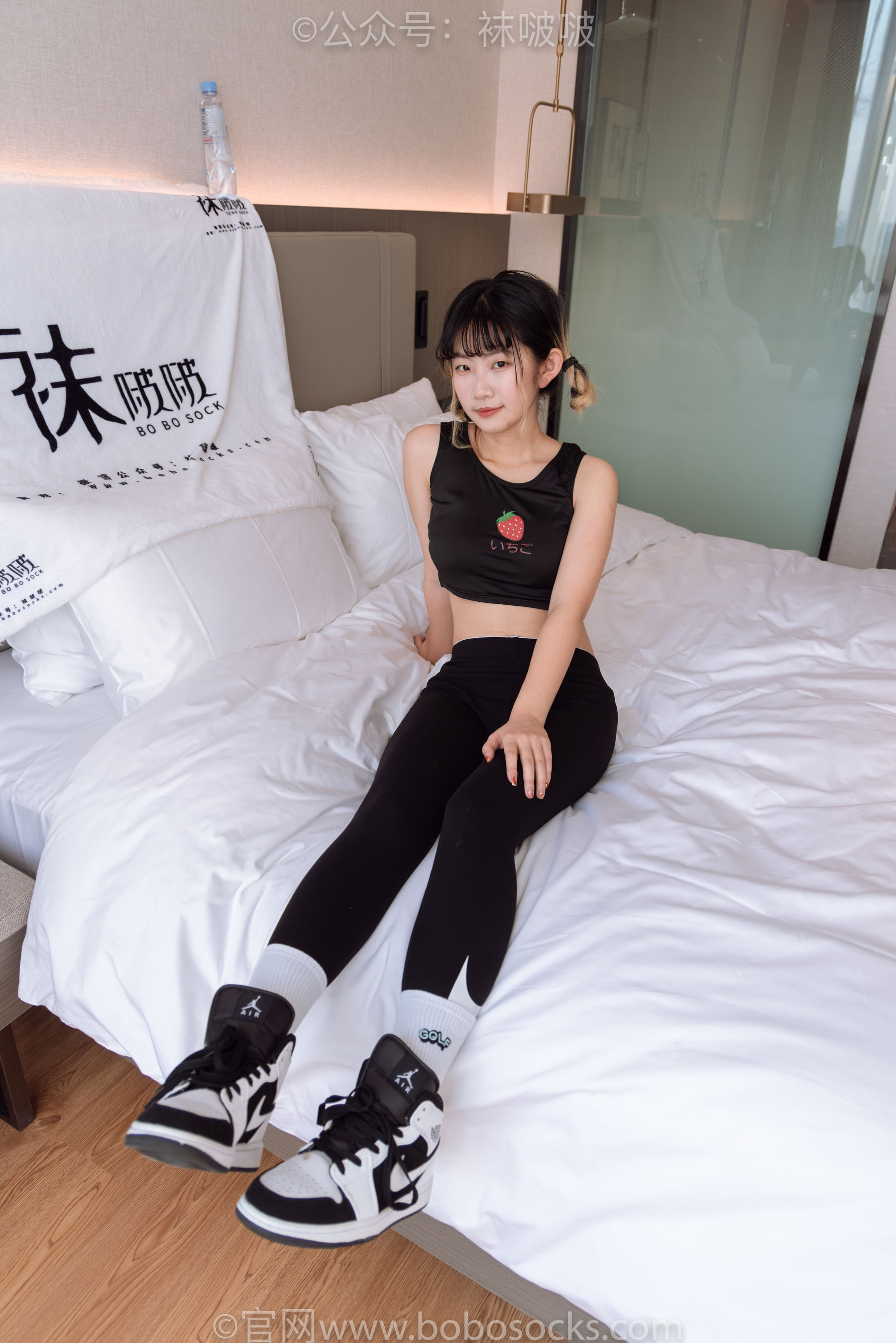 BoBoSocks袜啵啵 No.059 砂糖-AJ板鞋、白棉袜、裸足