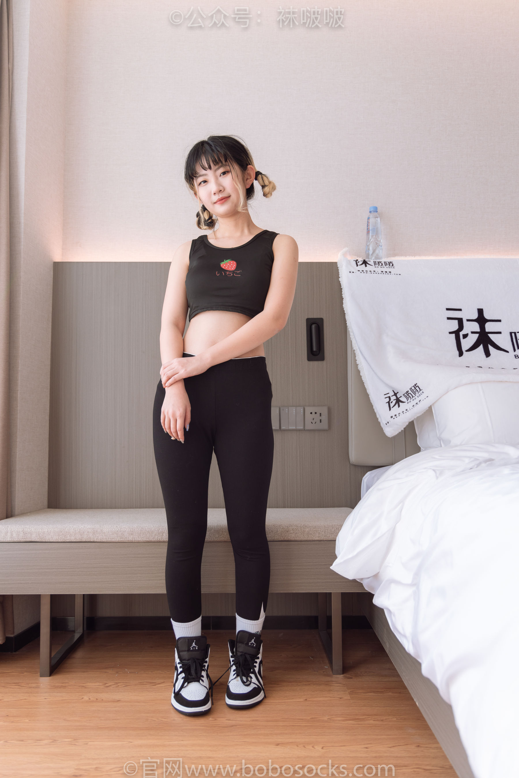 BoBoSocks袜啵啵 No.059 砂糖-AJ板鞋、白棉袜、裸足