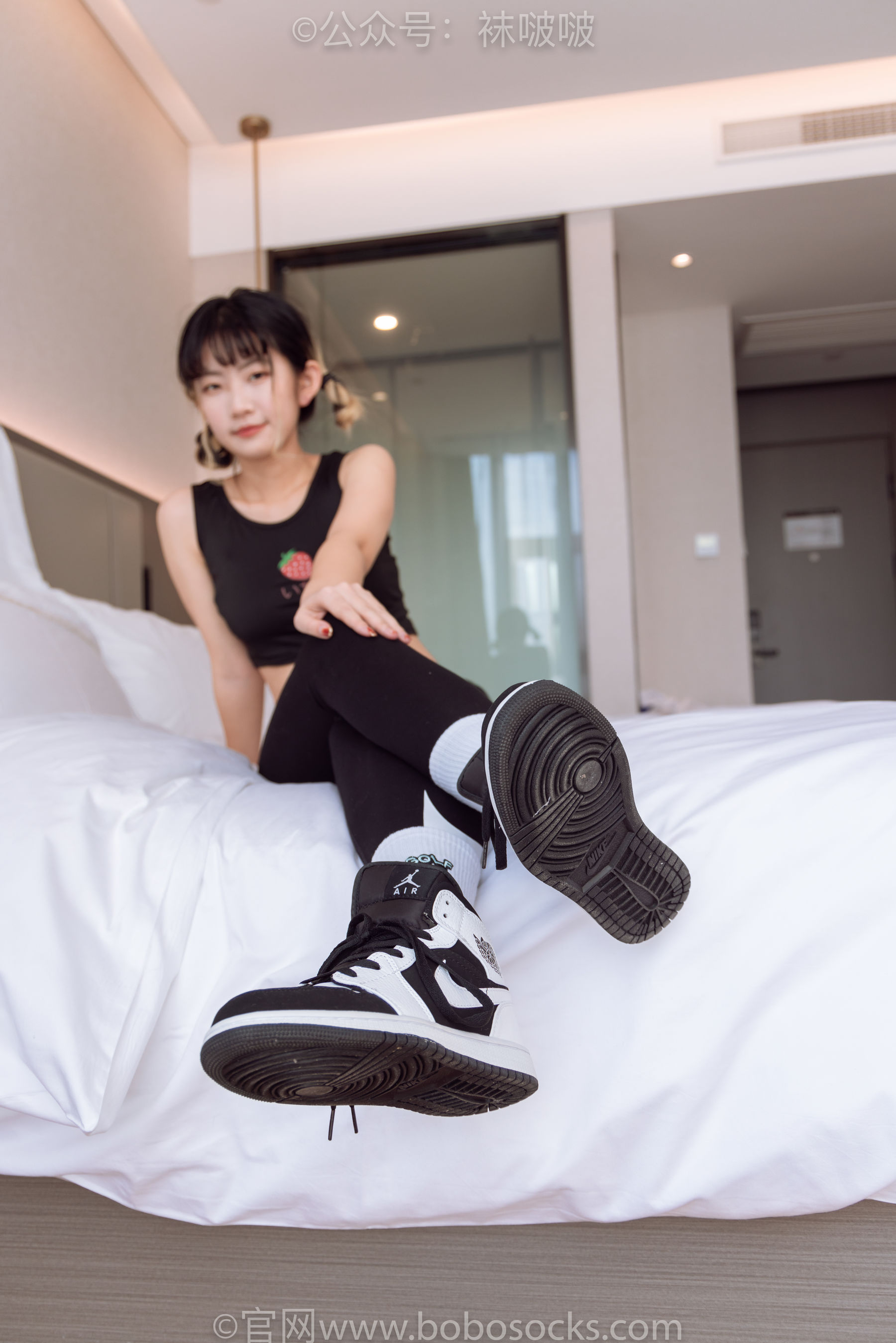 BoBoSocks袜啵啵 No.059 砂糖-AJ板鞋、白棉袜、裸足