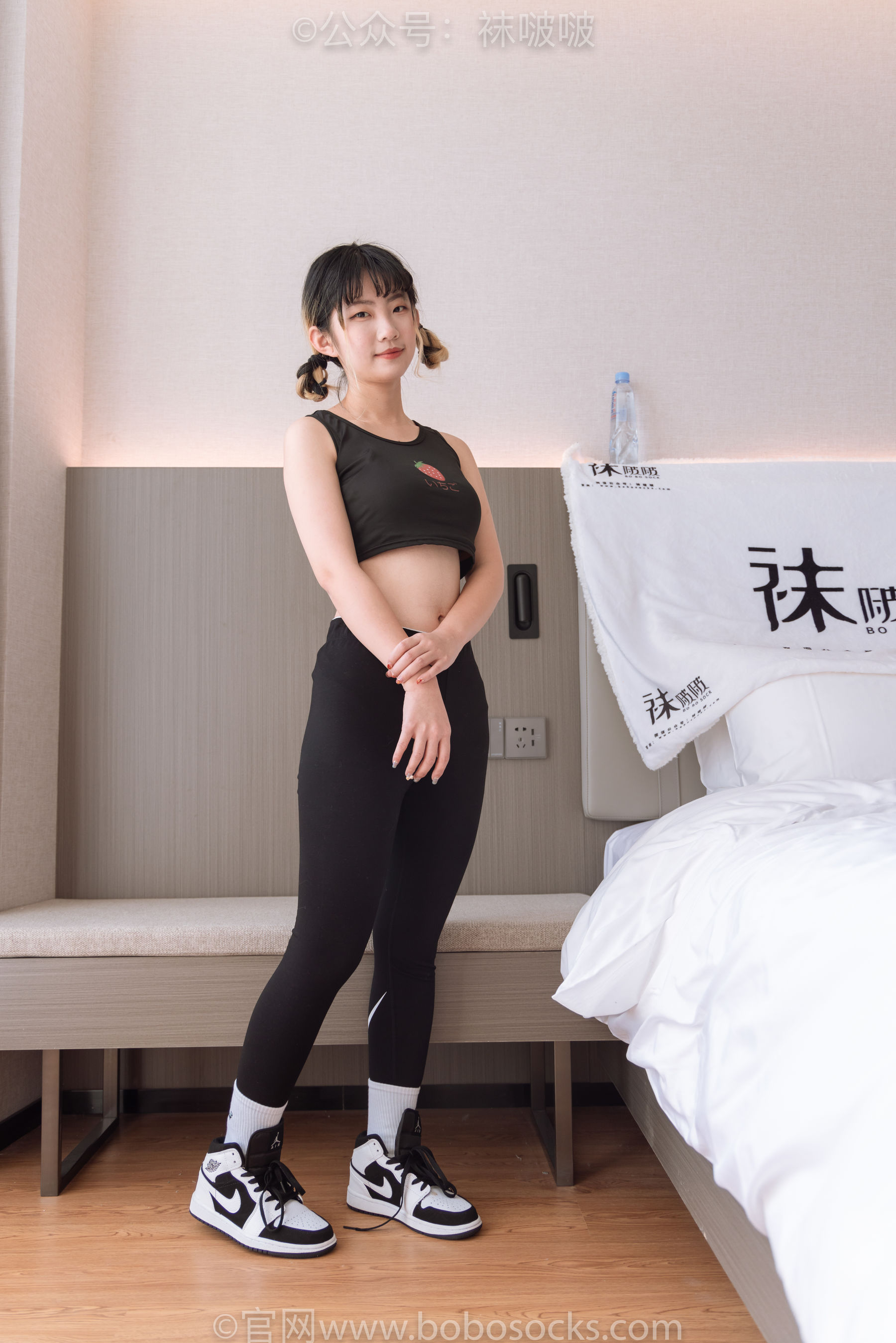 BoBoSocks袜啵啵 No.059 砂糖-AJ板鞋、白棉袜、裸足