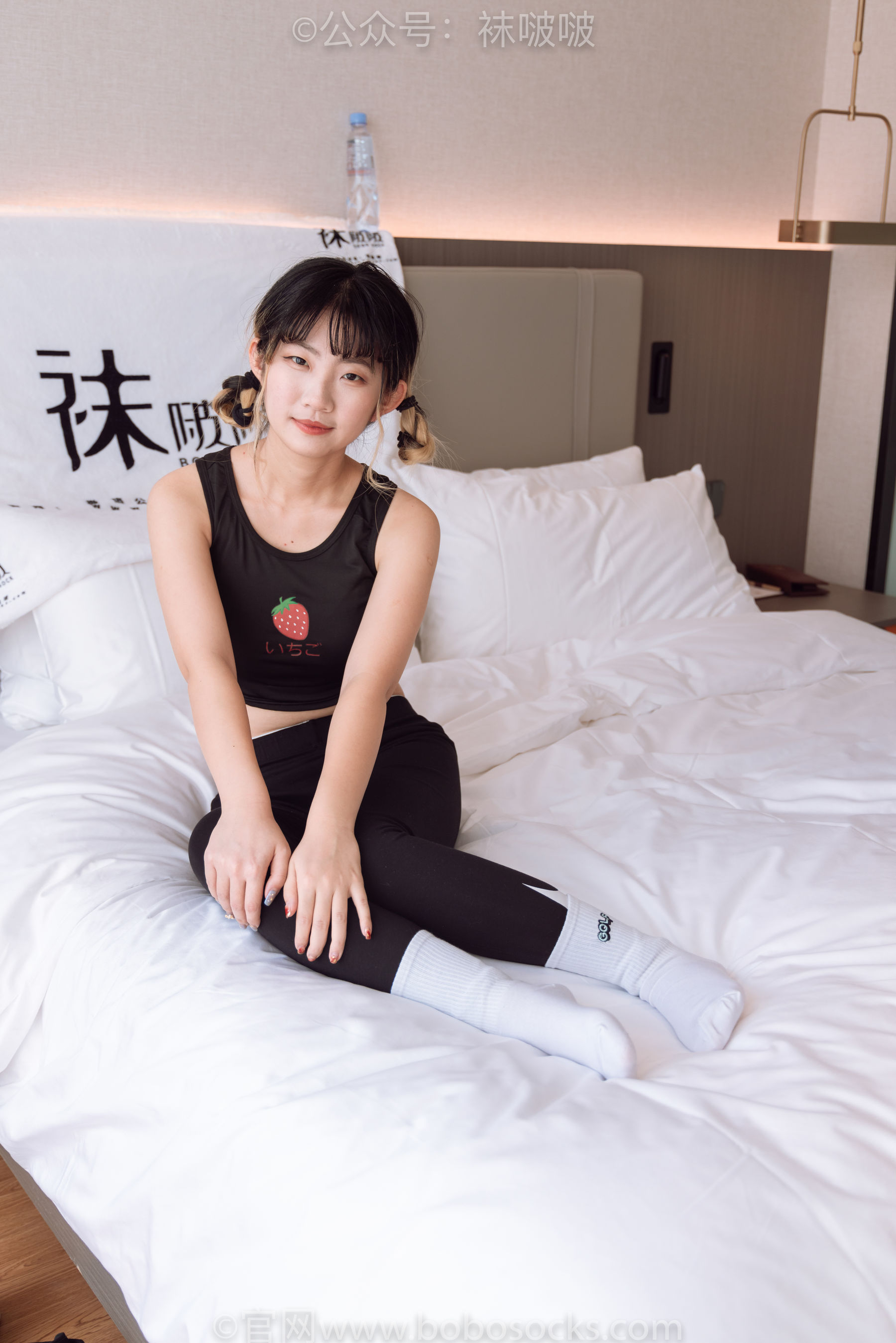 BoBoSocks袜啵啵 No.059 砂糖-AJ板鞋、白棉袜、裸足