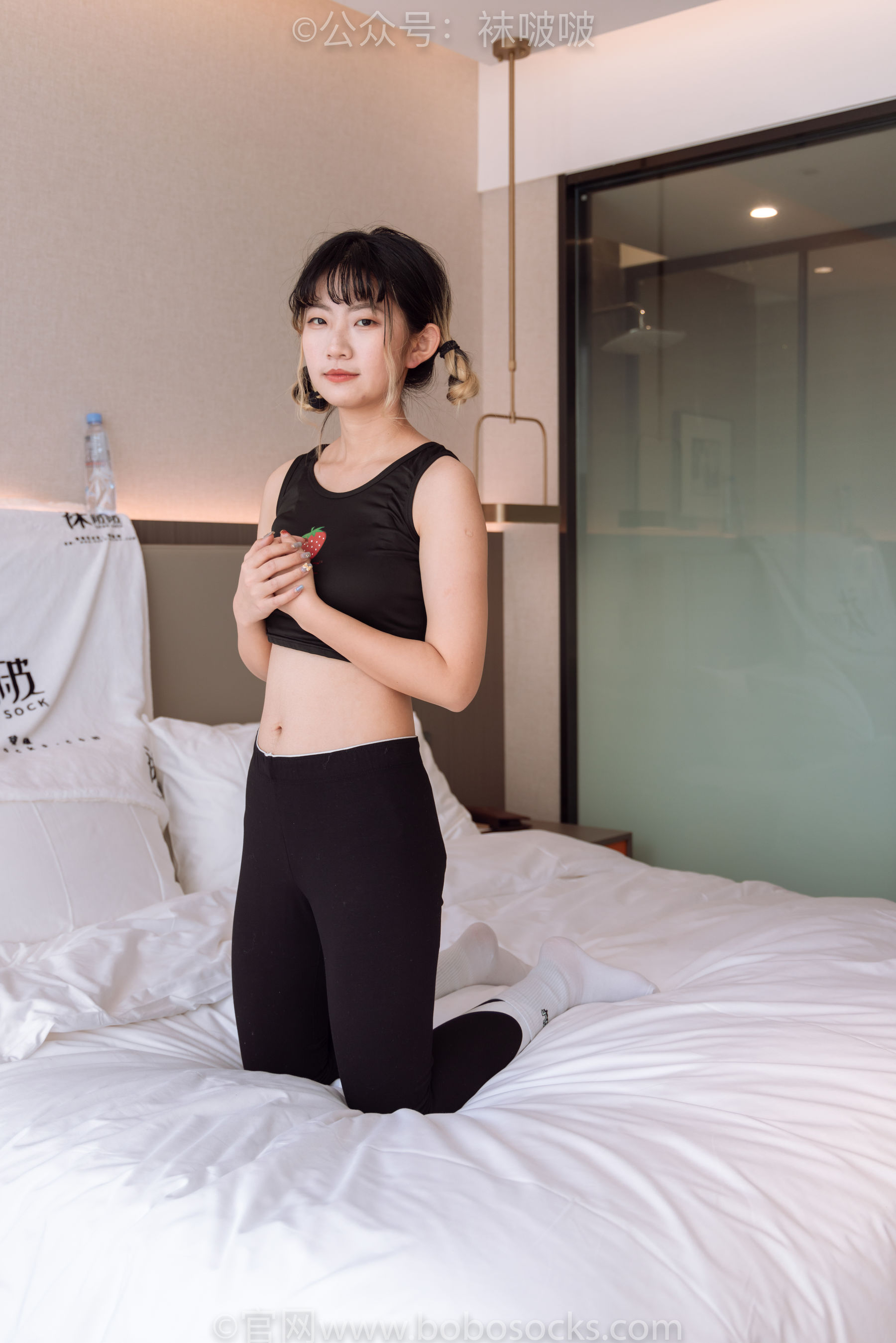 BoBoSocks袜啵啵 No.059 砂糖-AJ板鞋、白棉袜、裸足